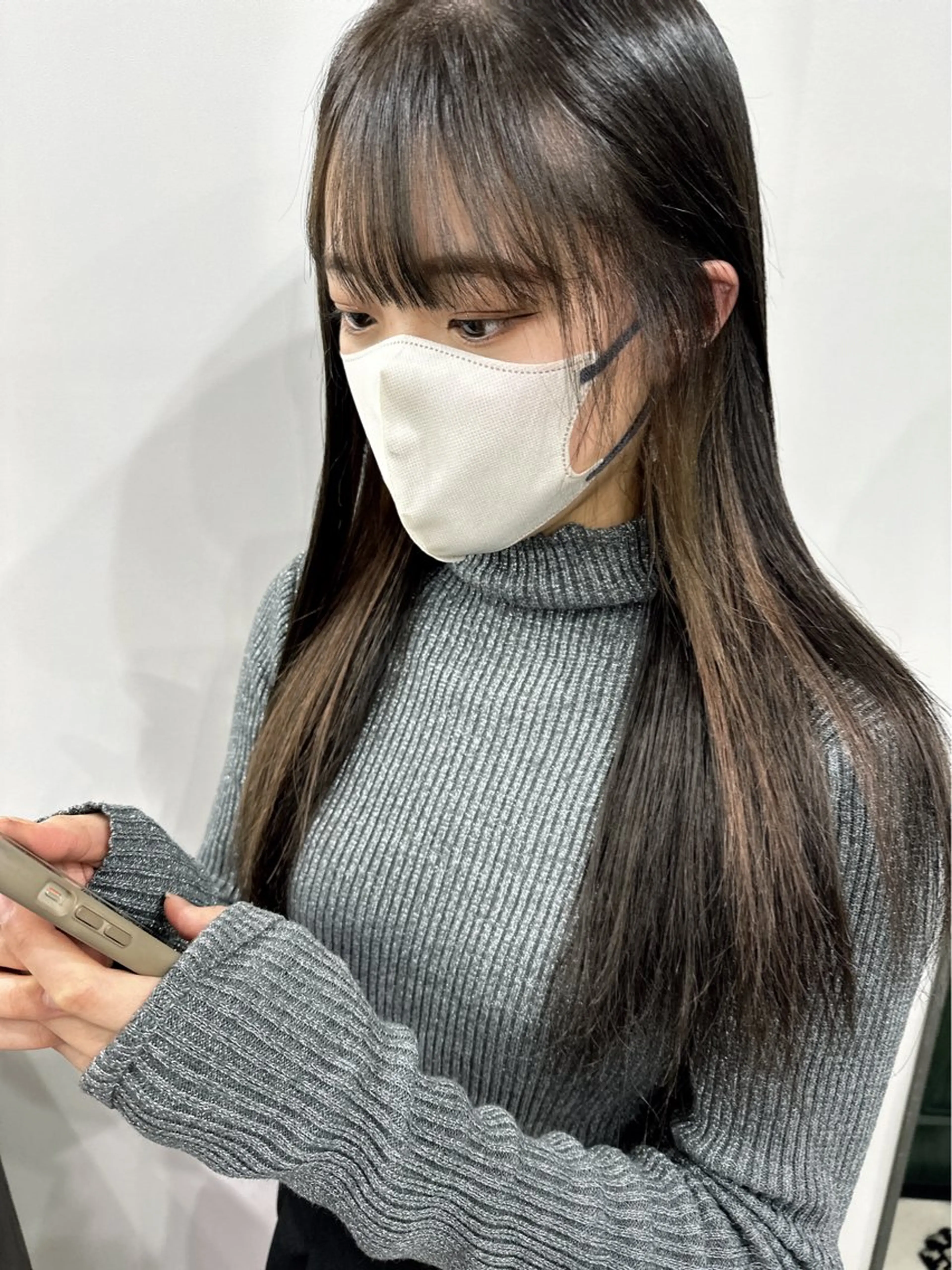 セミロング カラー さあや 【透け感/艶感】のヘアスタイル