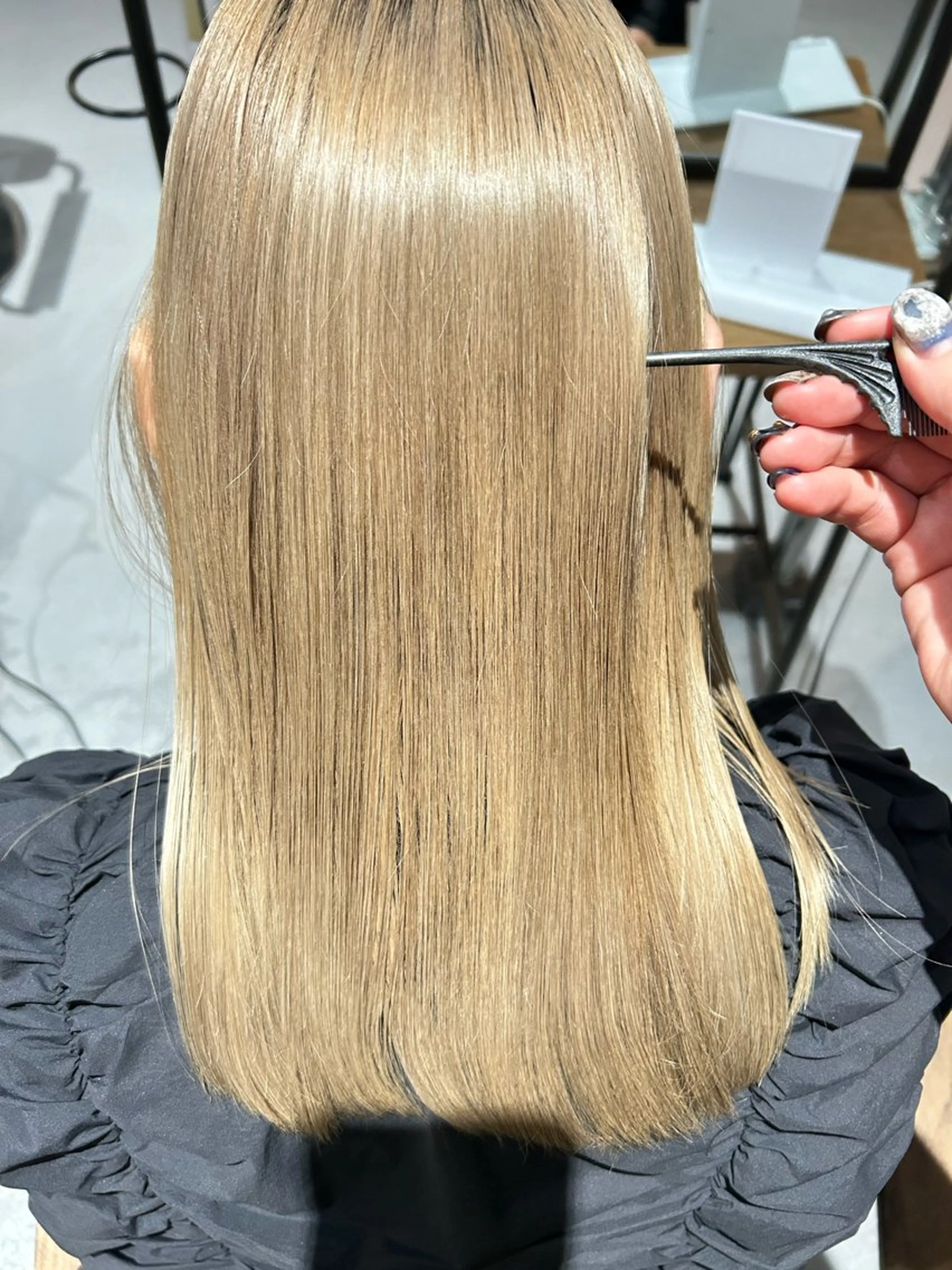 ロング トリートメント カット ヘアカラー 大賀 チサトのヘアスタイル