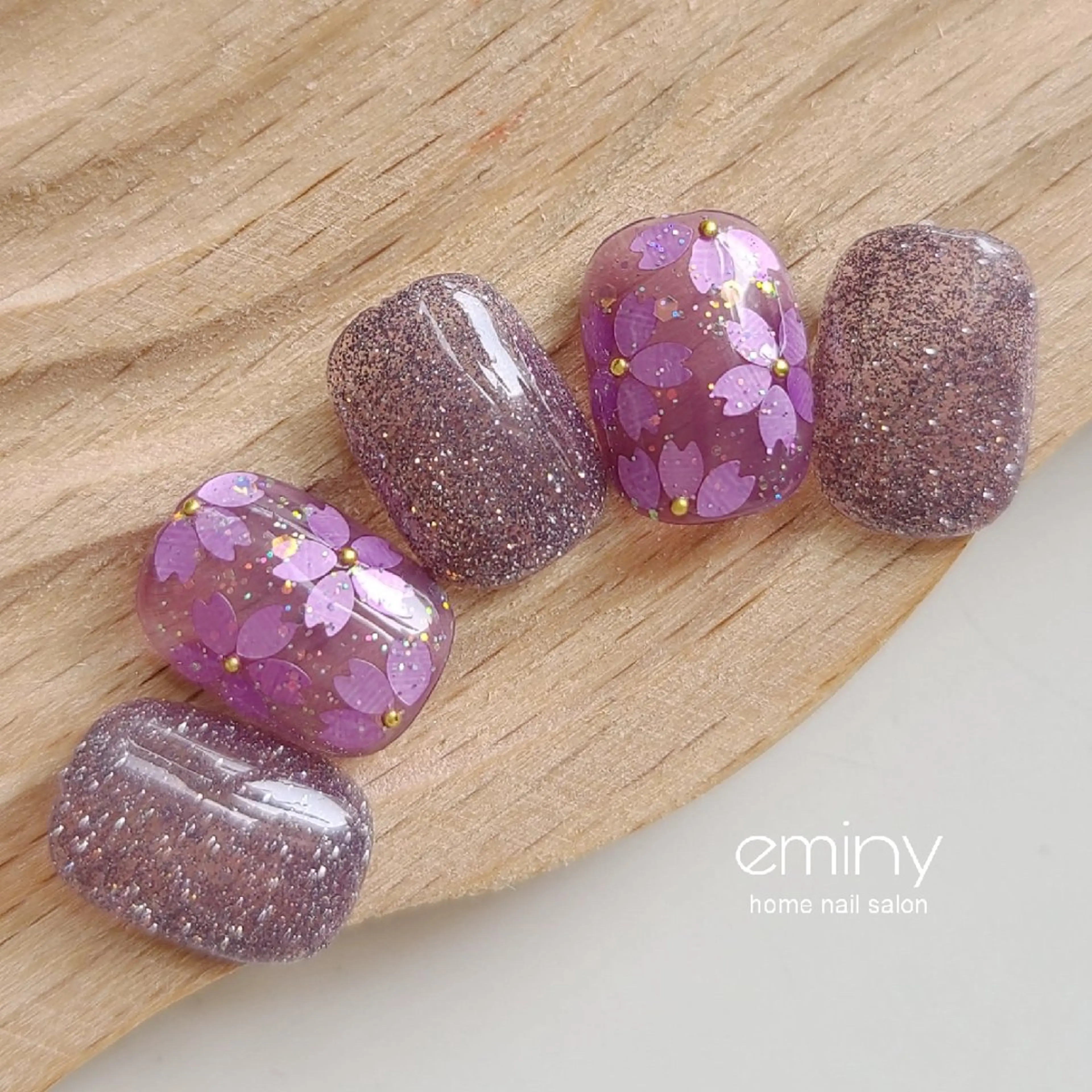 ネイル 桜ネイル フラワーネイル ジェルネイル 韓国ネイル マグネットネイル ハンドネイル nail salon  eminyのネイルデザイン