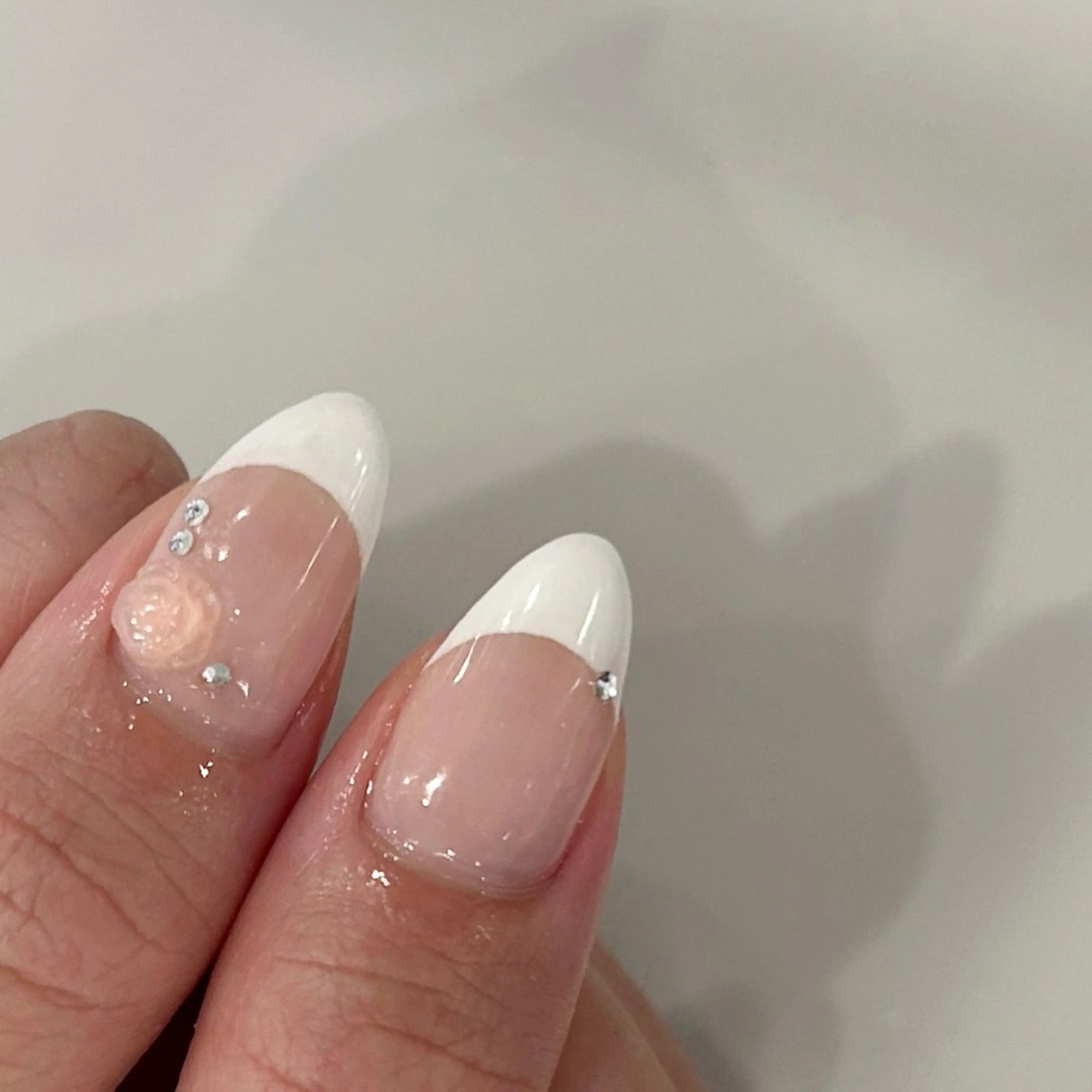 ネイル ストーンネイル 岡崎 佑香のネイルデザイン