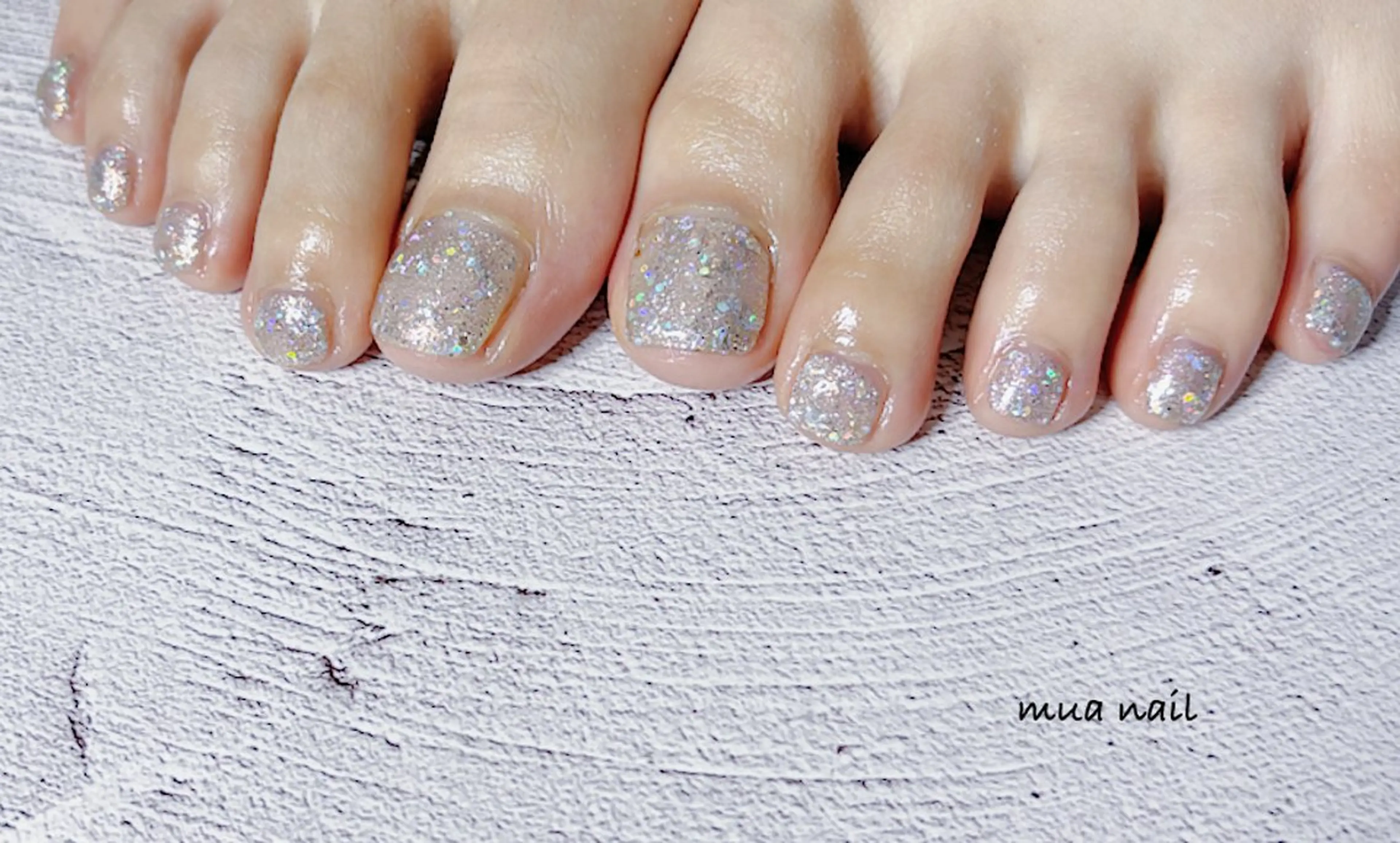 ネイル ブルー フットネイル ラメ(グリッター) フットネイル mua nail mikiのネイルデザイン