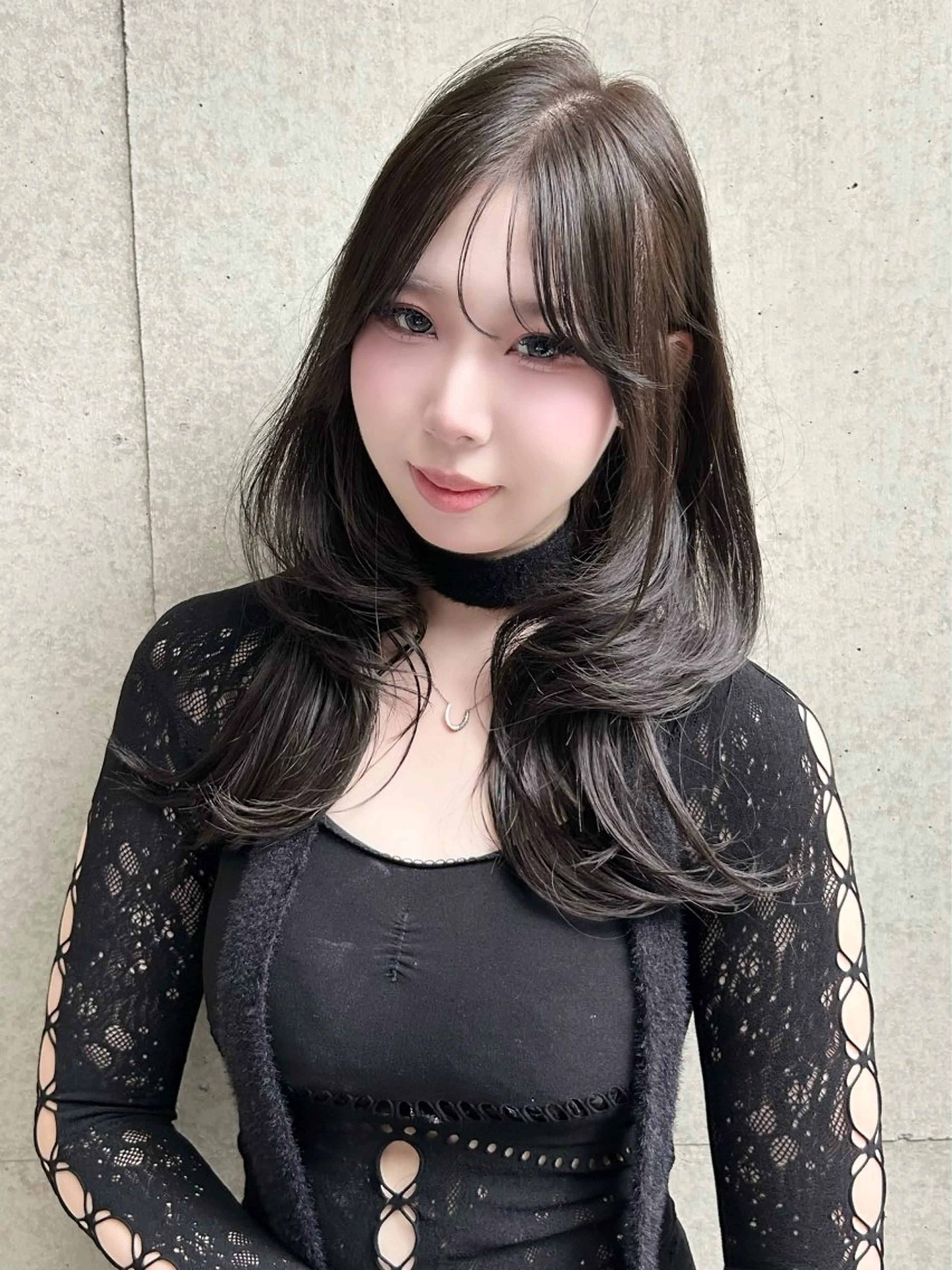 ロング カラー 透け感ベージュ🤎 韓国ヘアtakutoのヘアスタイル