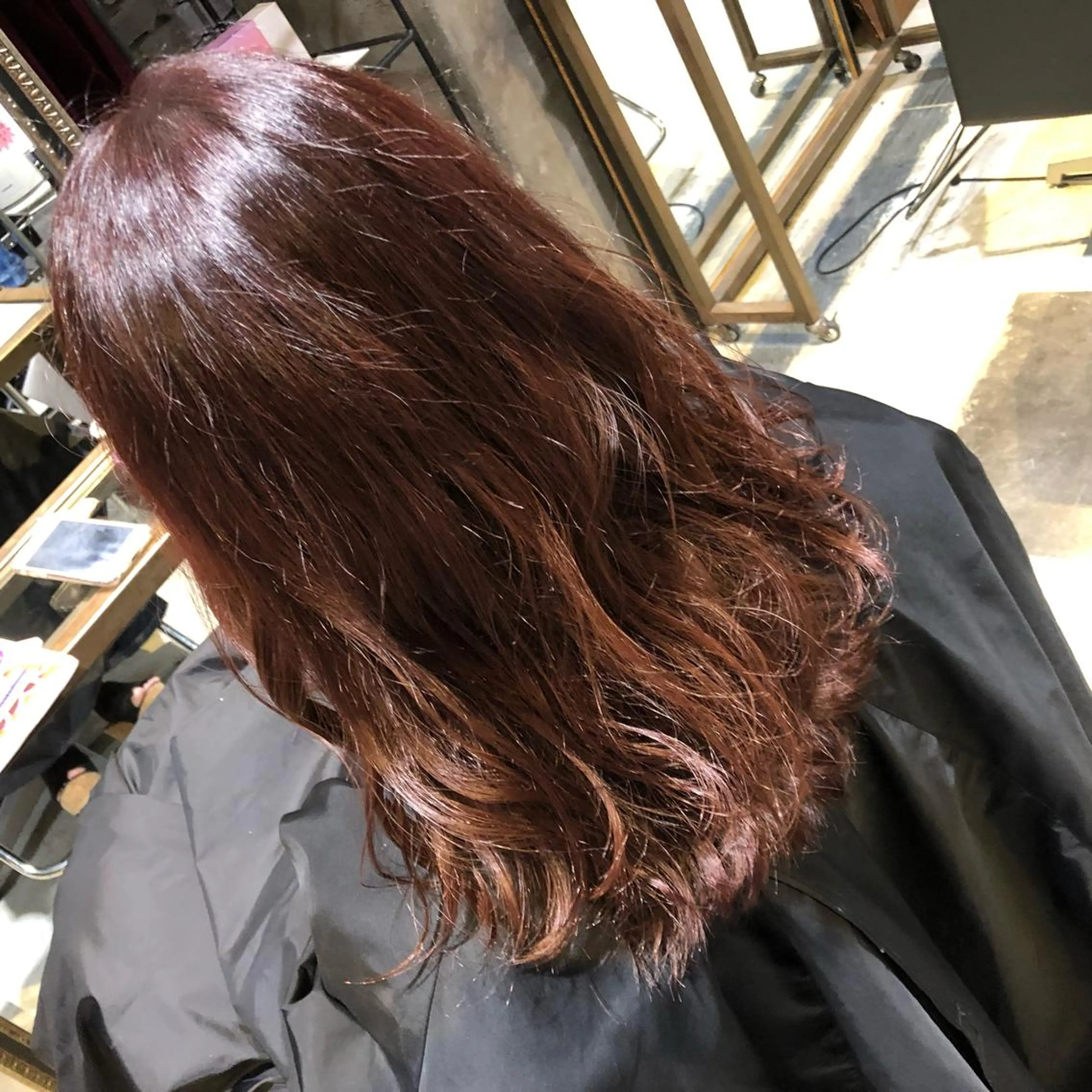 ロング 三橋 由佳のヘアスタイル