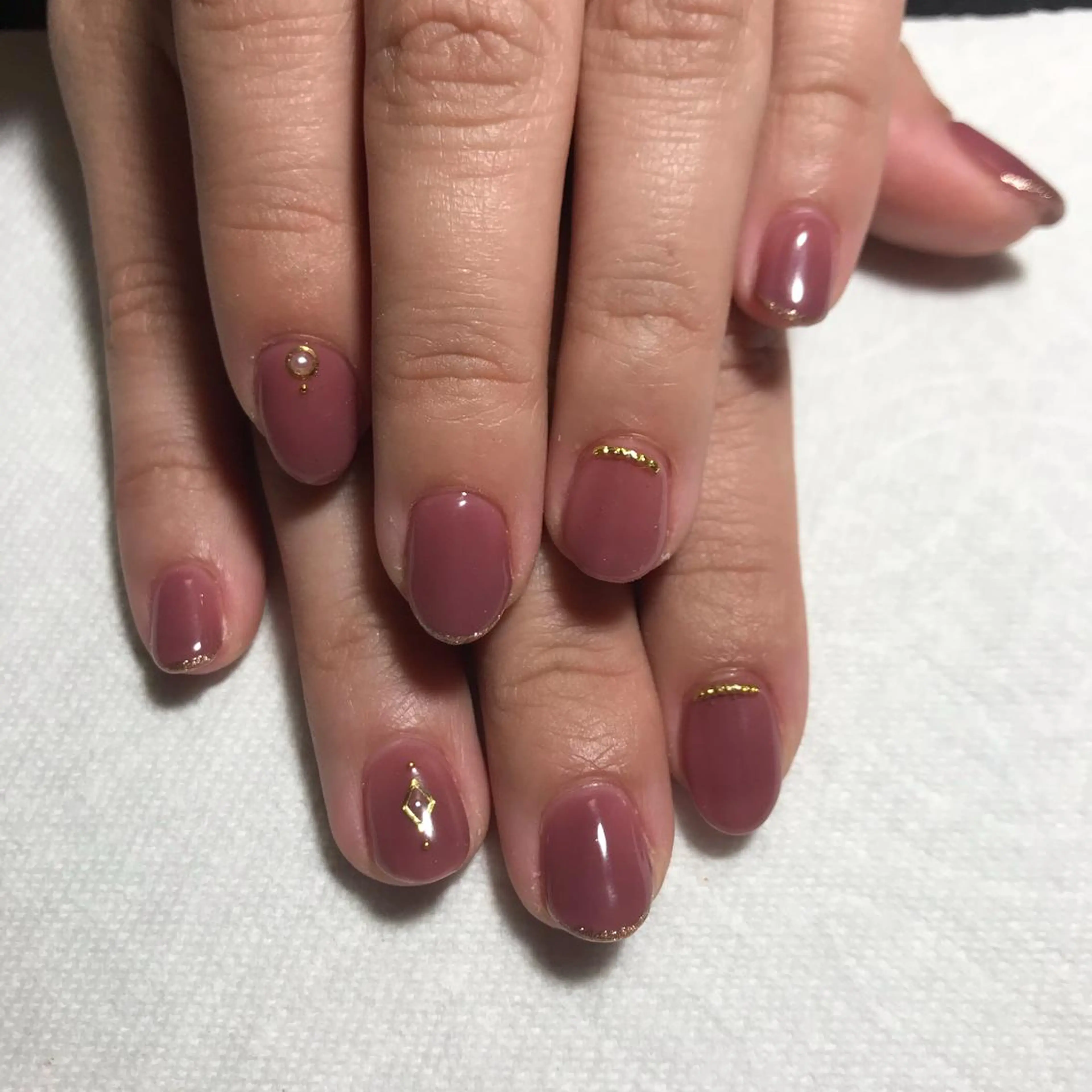 ネイル ECLAT エクラ所属・寺山 千鶴のネイルデザイン