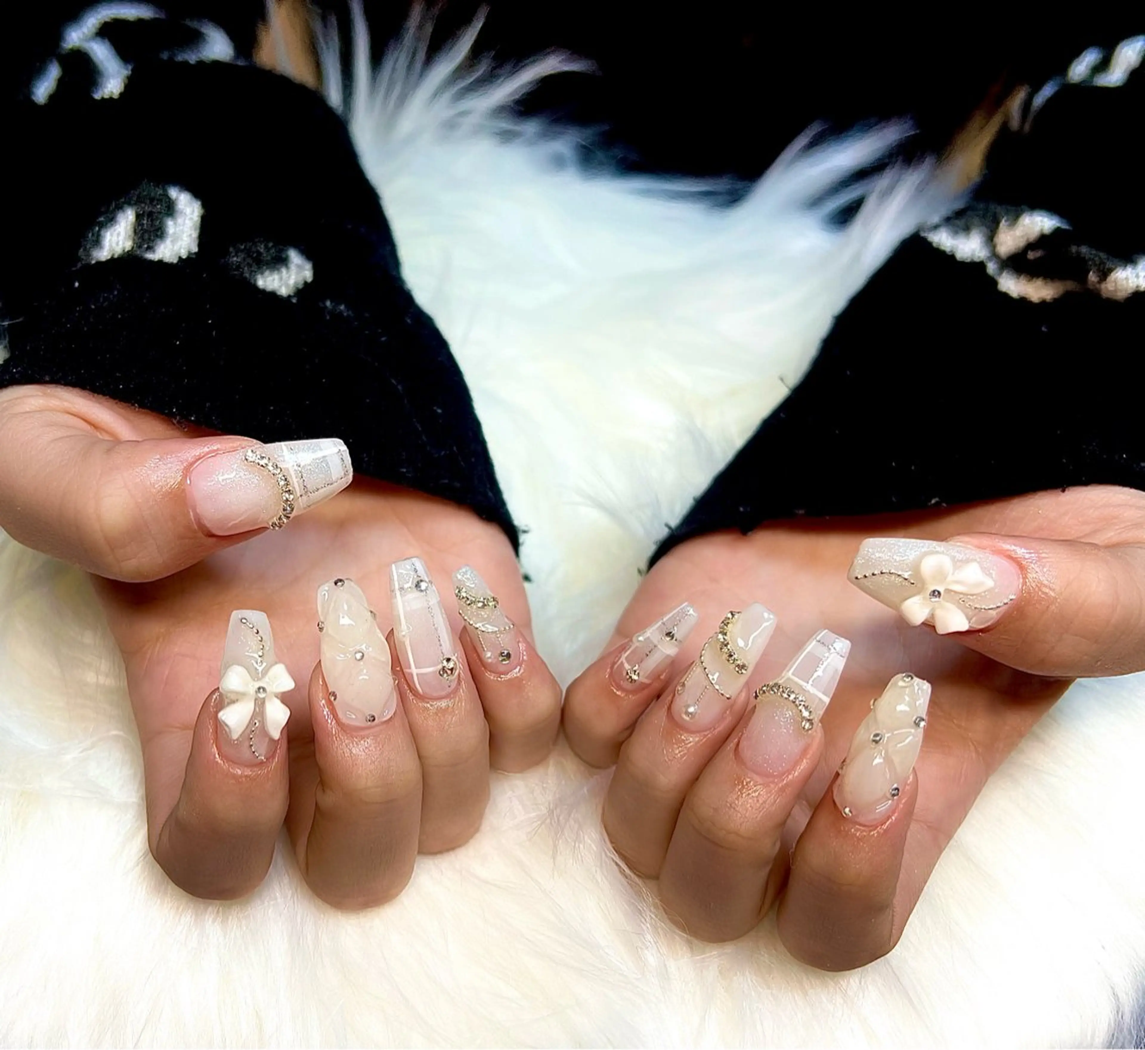 ネイル ハンドネイル ダン ゴーゴックビックのネイルデザイン