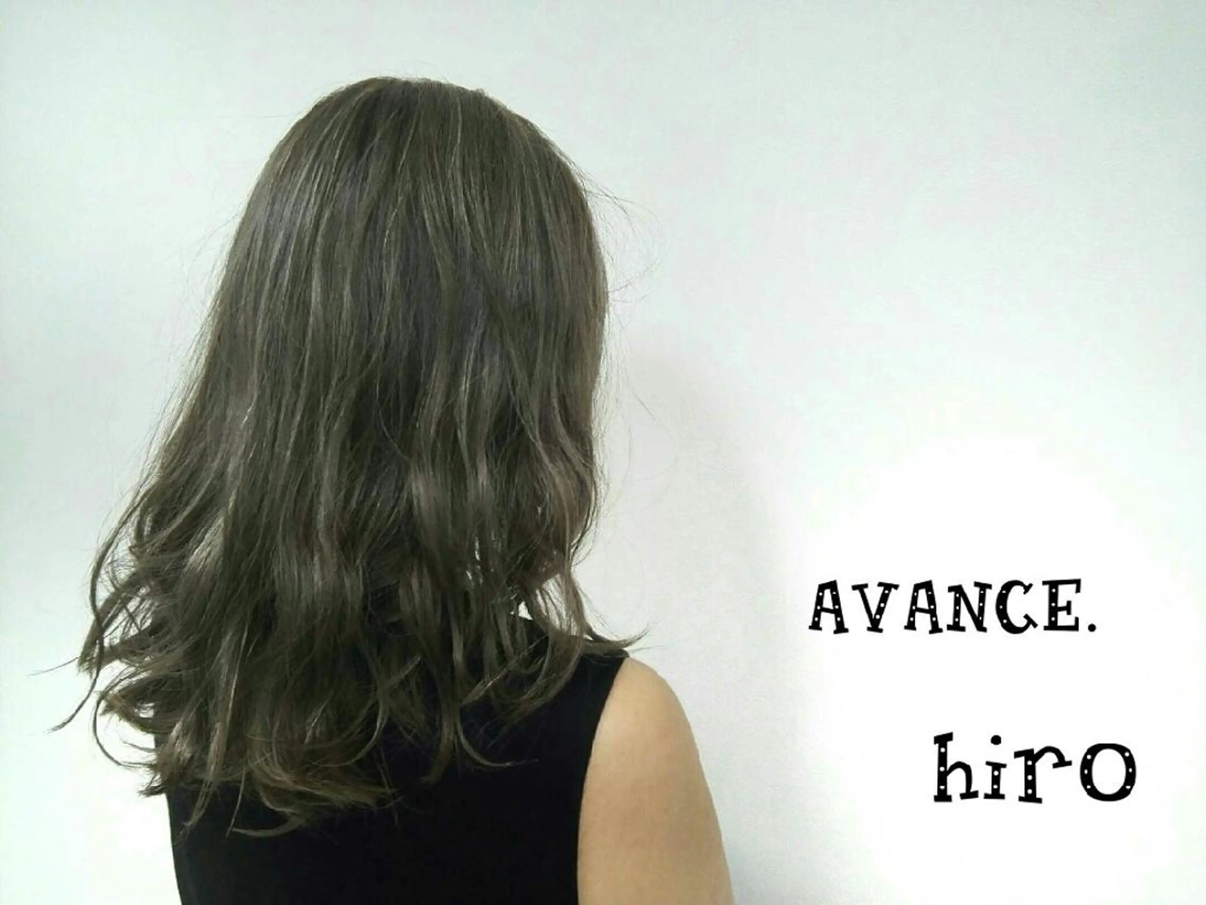 セミロング カラー ハイライトカラー イルミナカラー ハイライト Roid 代表✨HIROのヘアスタイル