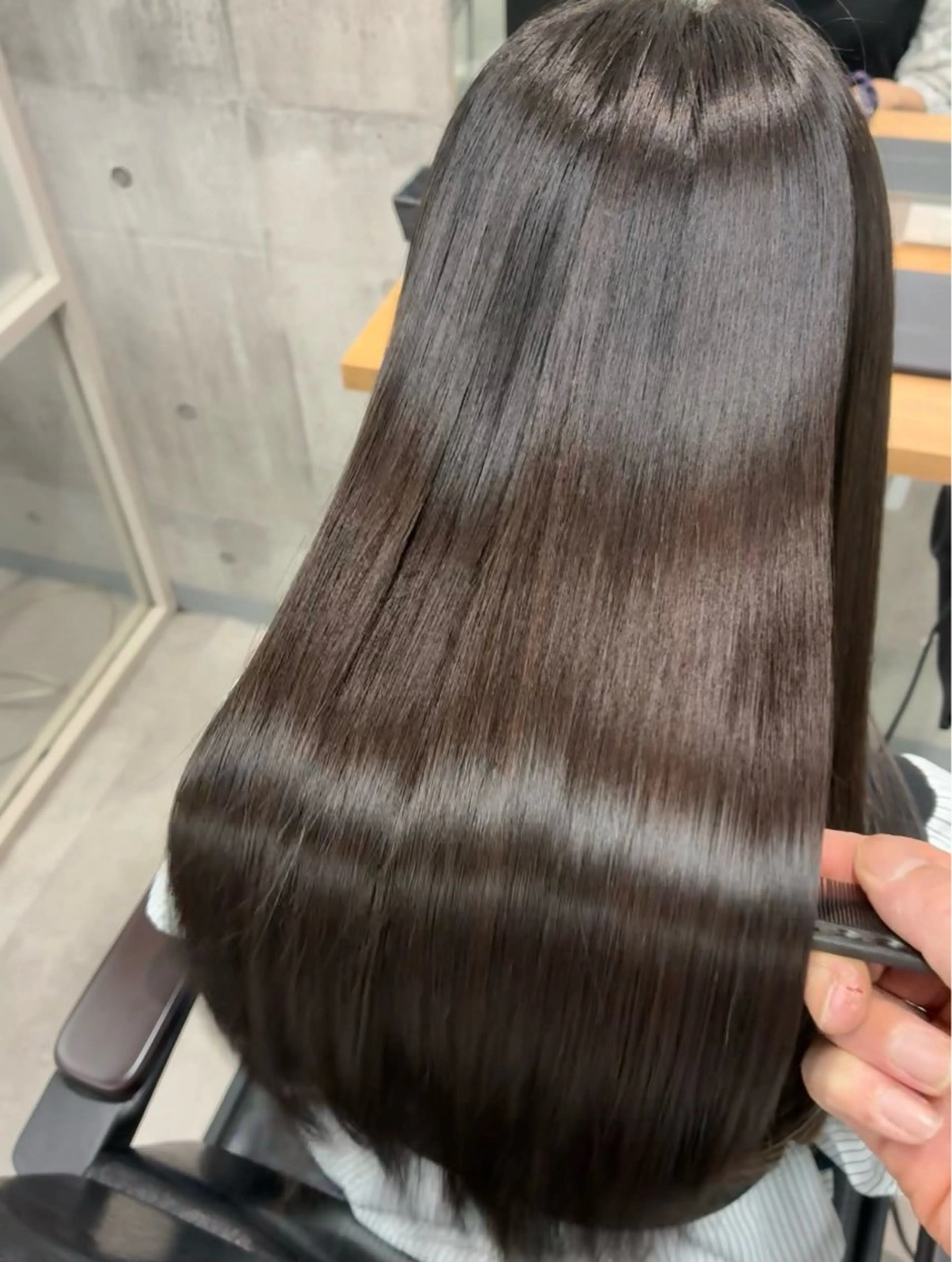 ロング ボブ ハイライト 髪質改善 縮毛矯正 縮毛矯正 トリートメント newi ナカノのヘアスタイル