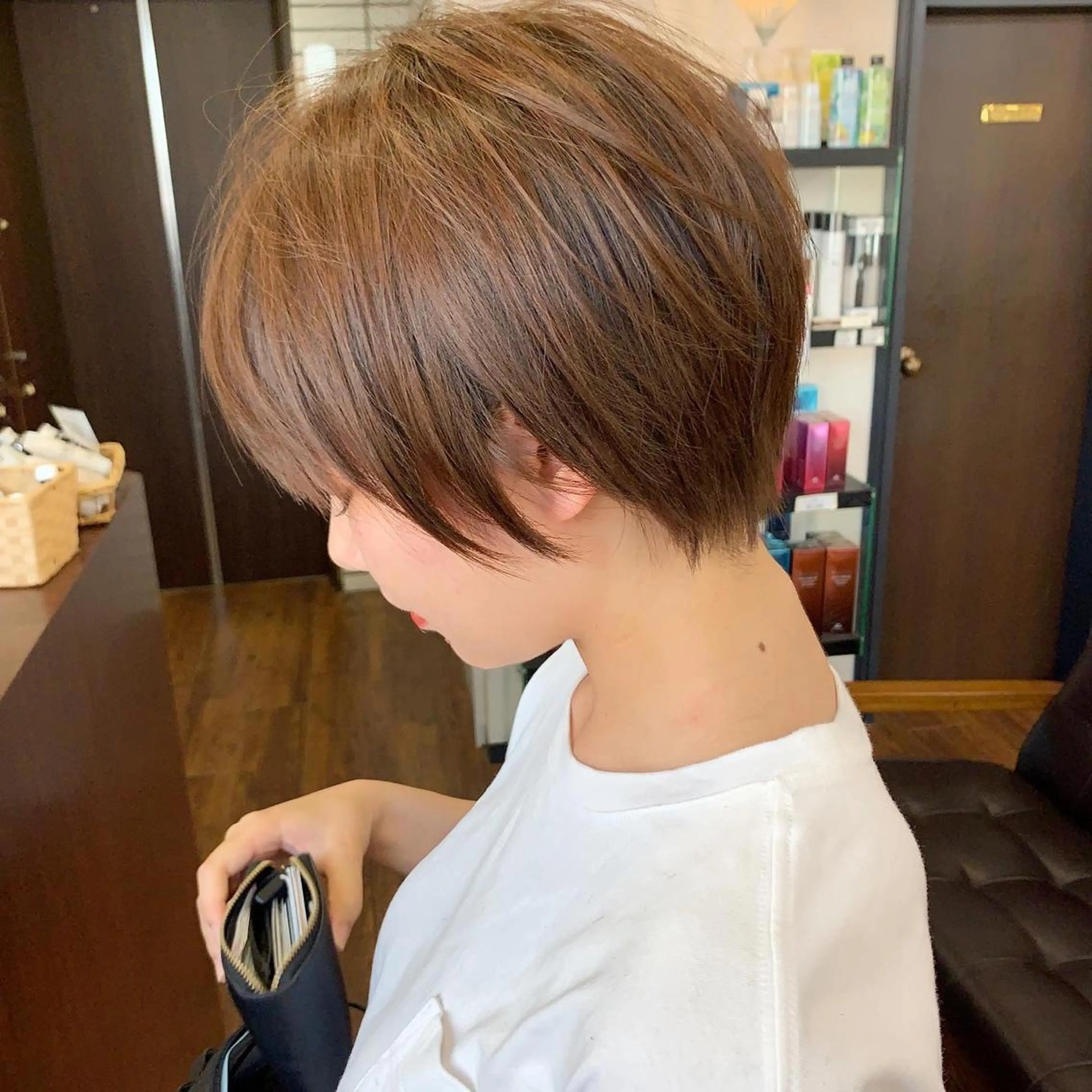 ショート レイヤーカット ✨️進藤ひかりのヘアスタイル