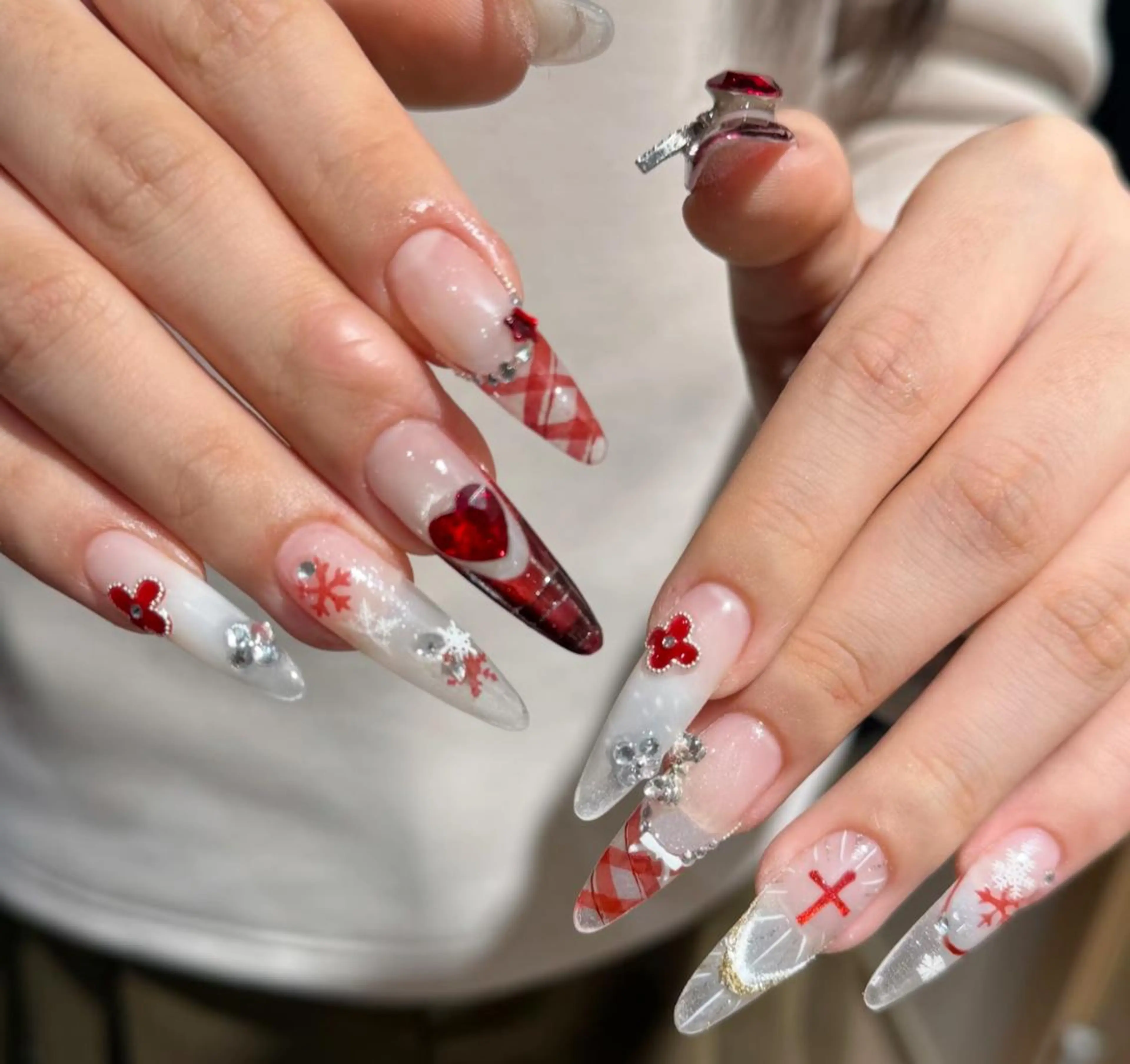 ネイル ハンドネイル 🎀 NaNa_nailのネイルデザイン