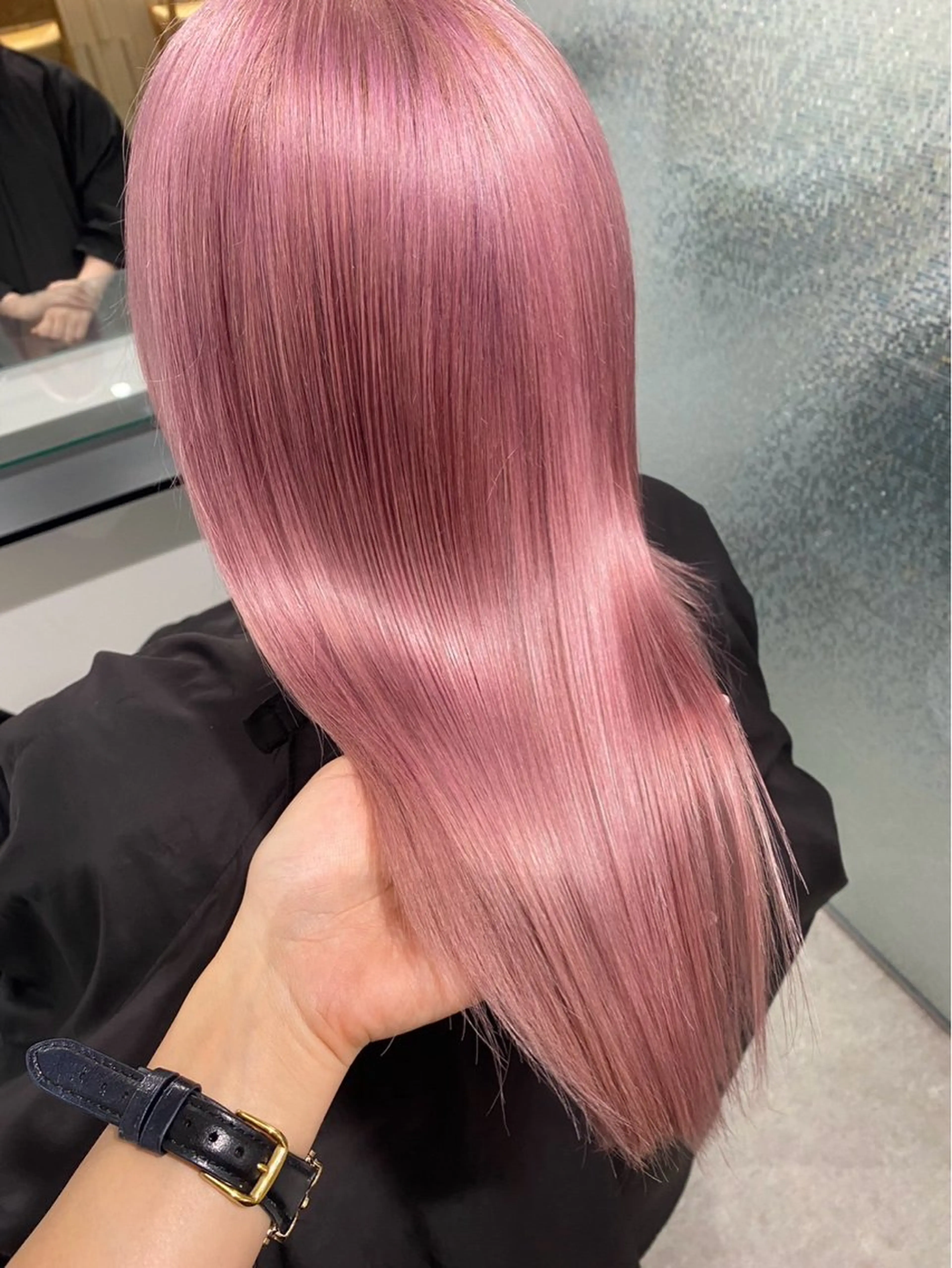 ロング カラー ベージュカラー ブリーチ ピンクカラー ピンクベージュ AO アオのヘアスタイル