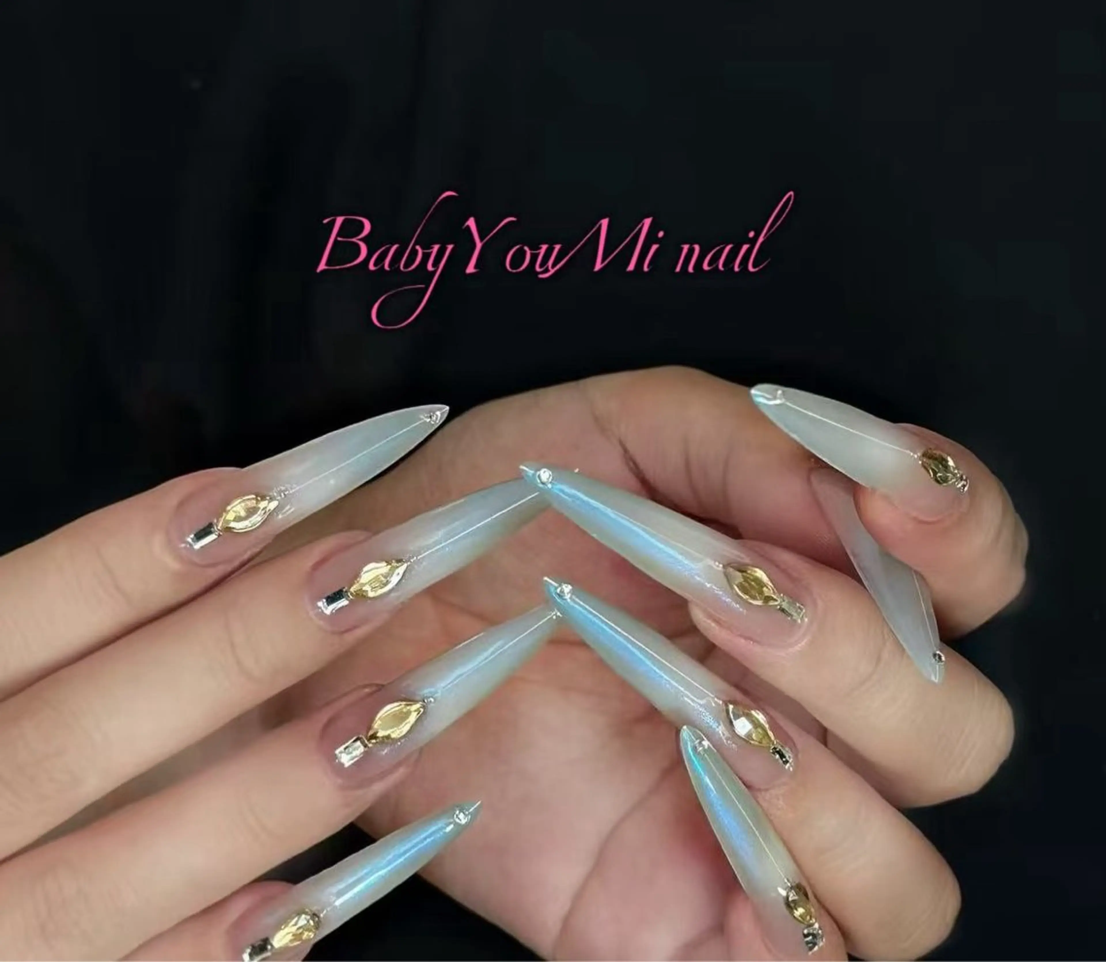 ネイル オーロラネイル フラワーネイル フットネイル フレンチネイル ジェルネイル ハンドネイル BabyYouMi nailのネイルデザイン