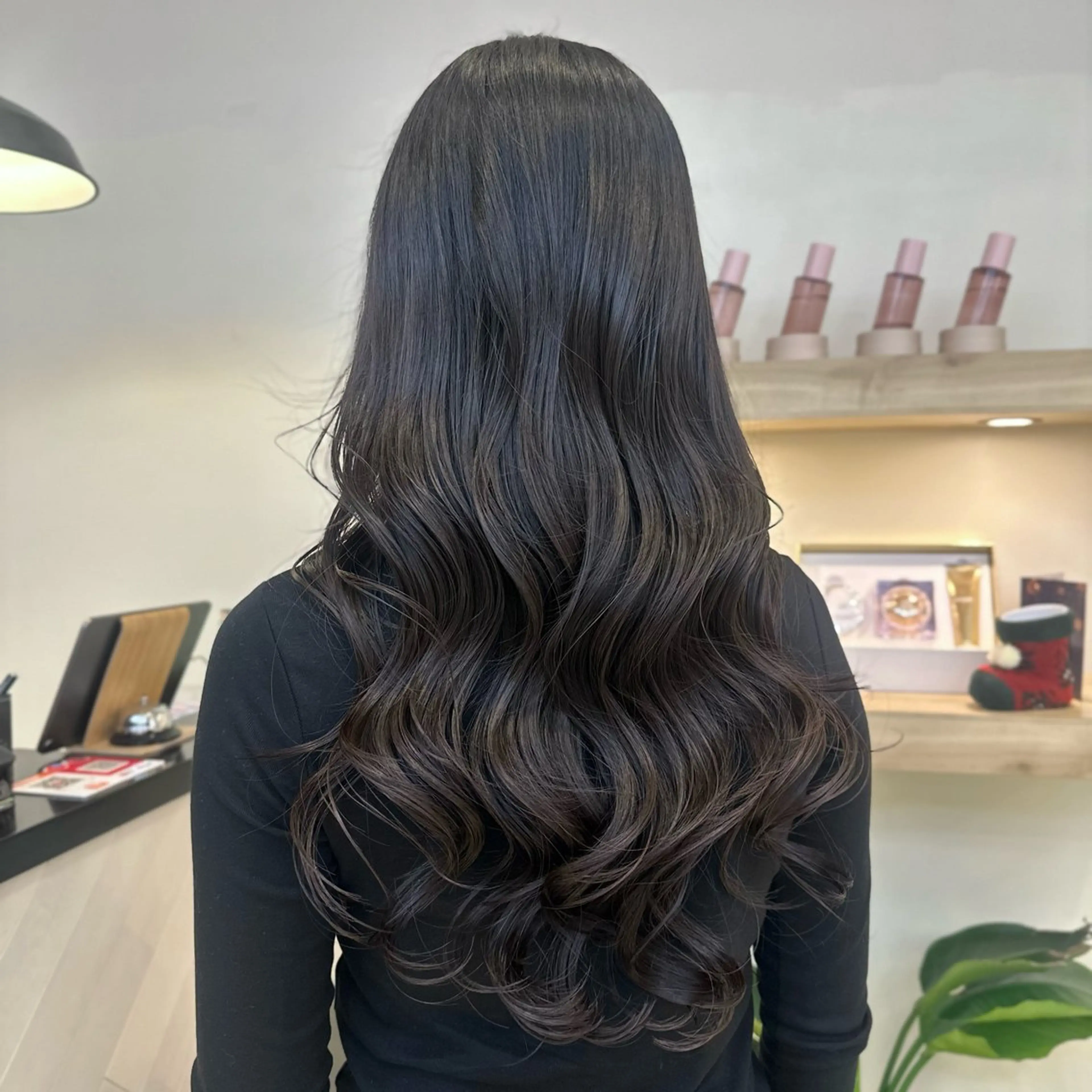 ロング パーマ 韓国風ヘア ロング カット パーマ 柔らかパーマ🫧 いぎあやかのヘアスタイル