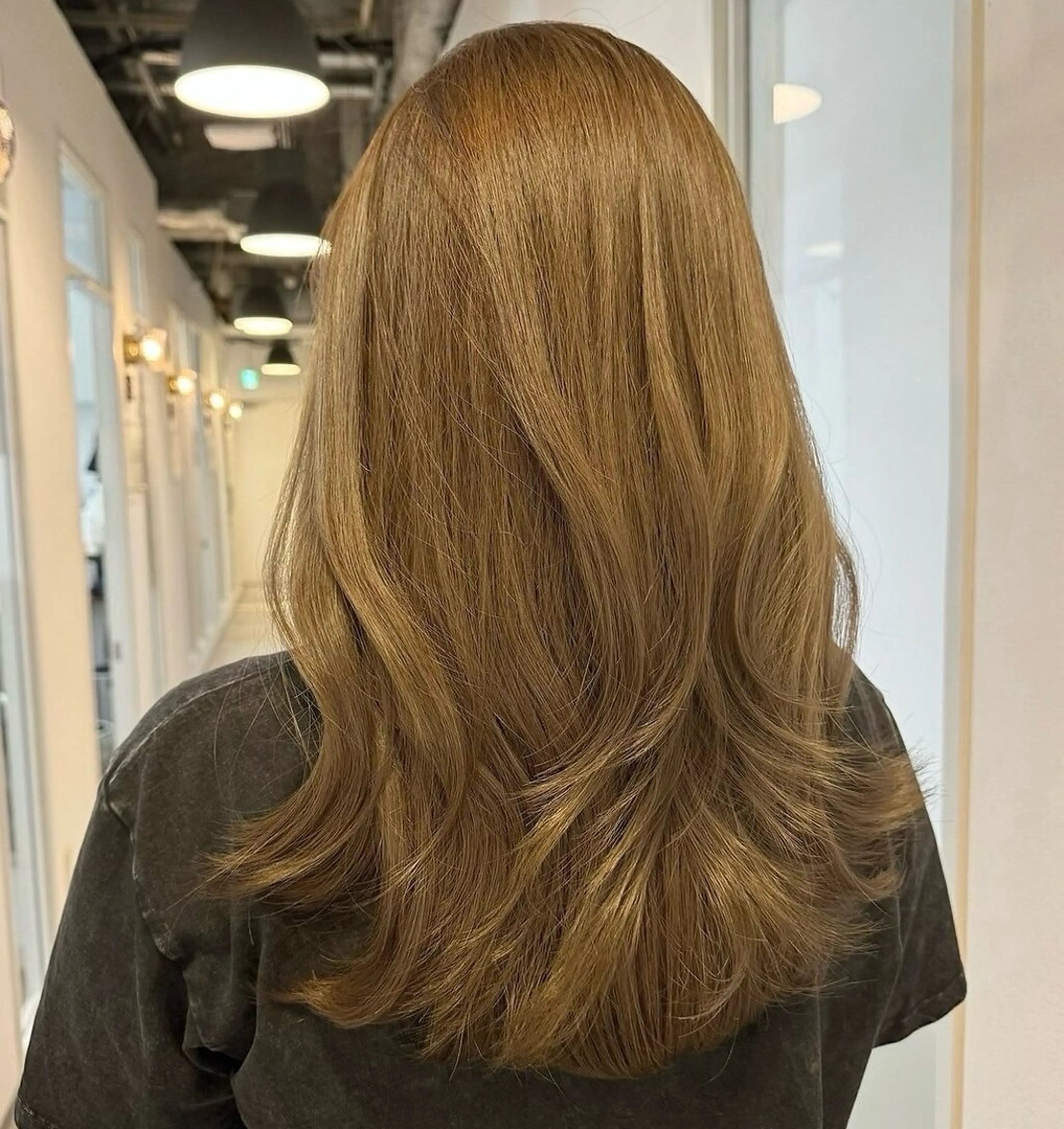 セミロング カラー カット ヘアカラー 【韓国風、透明感】 韓国風⭐️新海龍哉のヘアスタイル