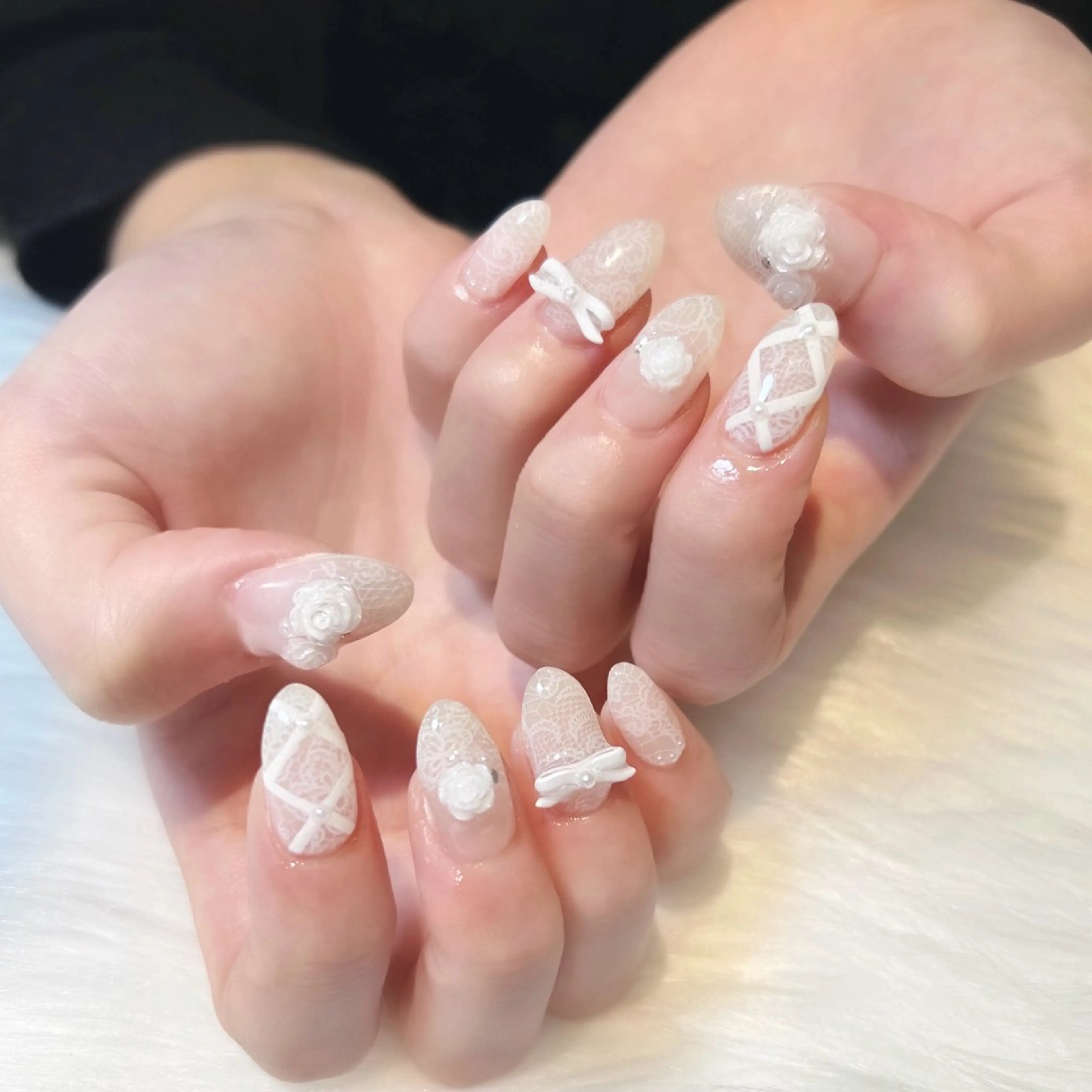 ネイル アートネイル ガーリー レース リボン ホワイト ハンドネイル ぷりゅねる 心斎橋のネイルデザイン