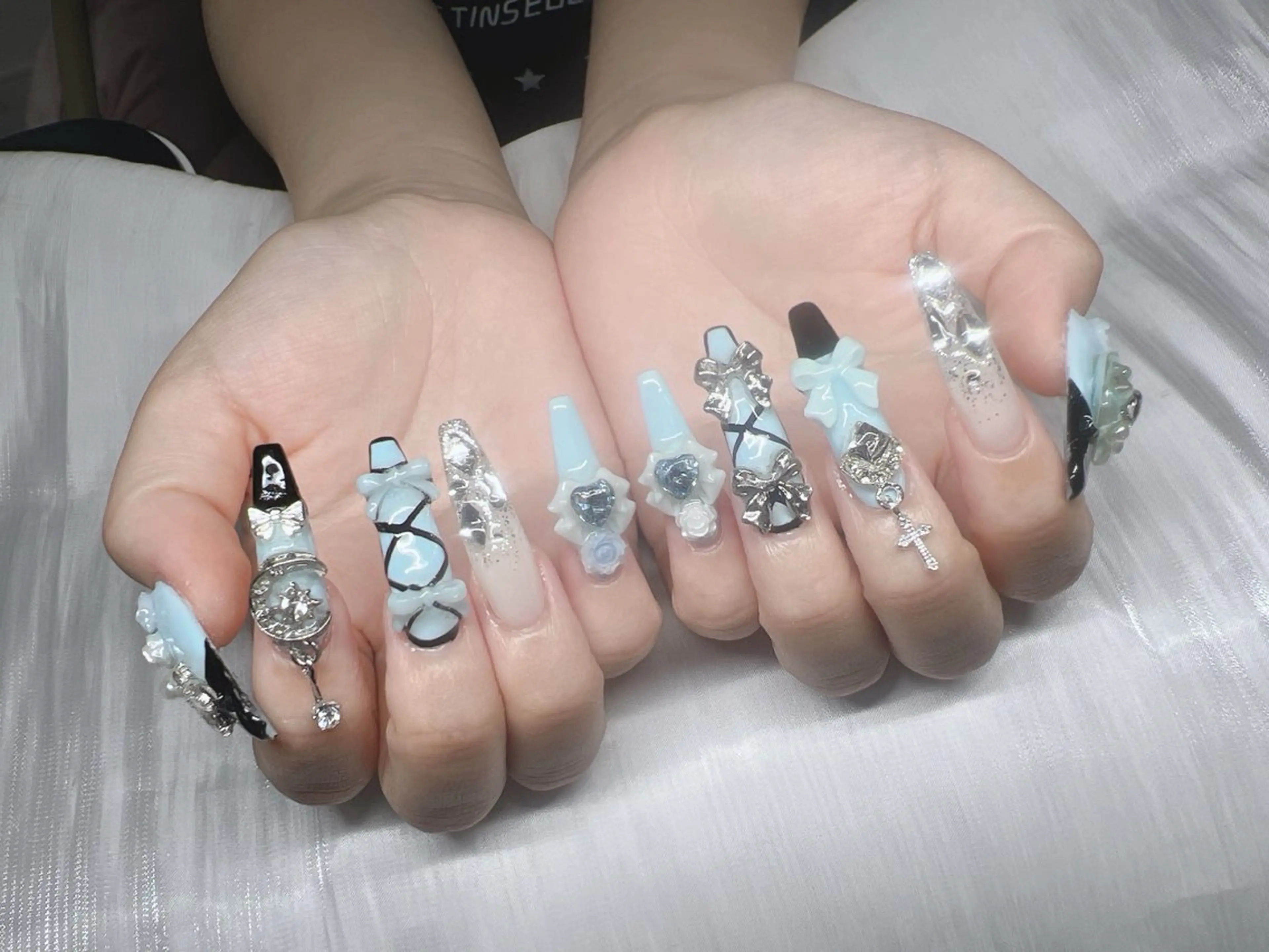 ネイル 長さ出し グラデーション キラキラネイル マグネットネイル ニュアンスネイル ハンドネイル Lee Nails チップ長さだし専門店のネイルデザイン