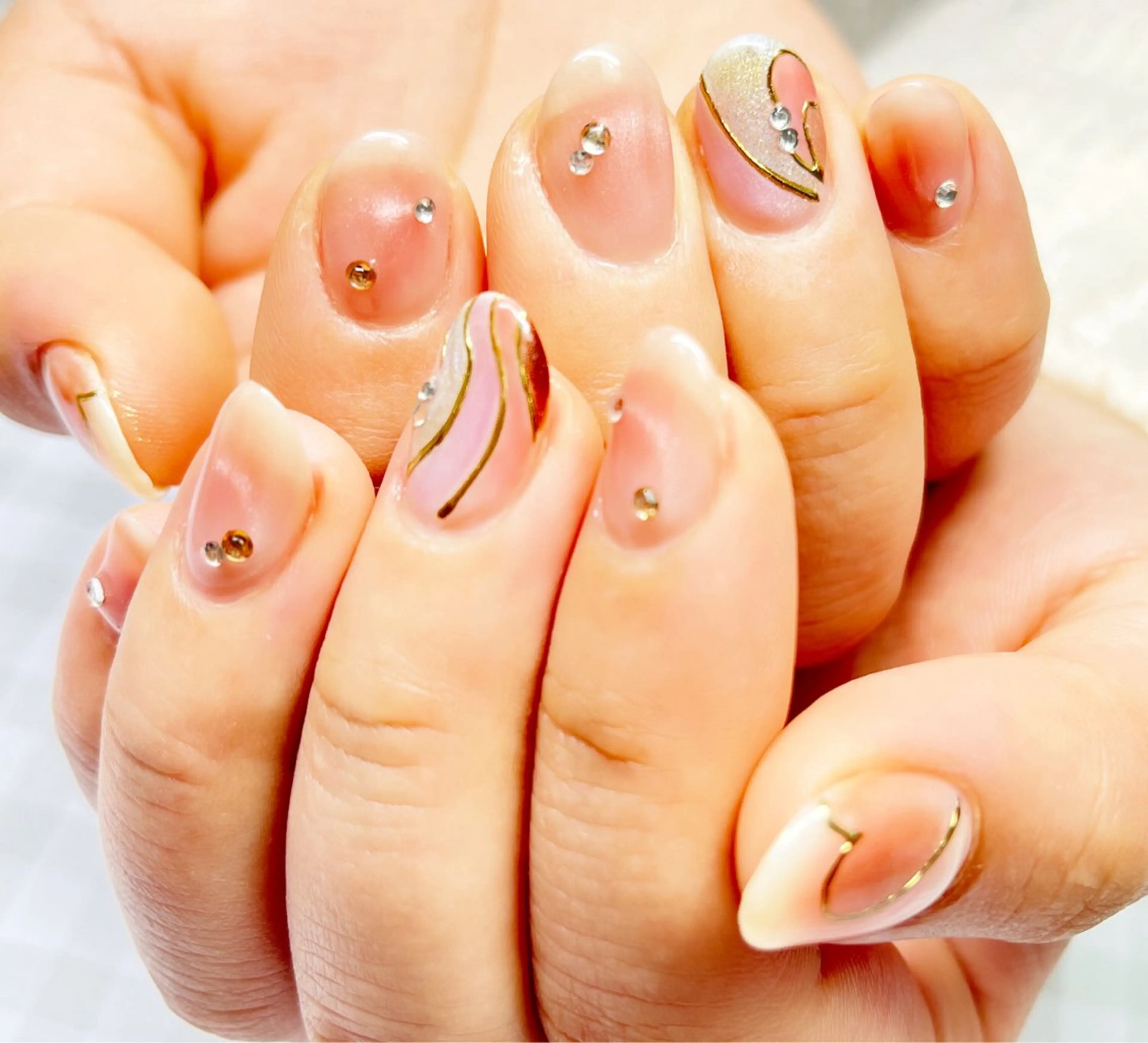 ネイル チークネイル フレンチネイル ハート マグネットネイル バレンタイン Nail salon sowa-eのネイルデザイン