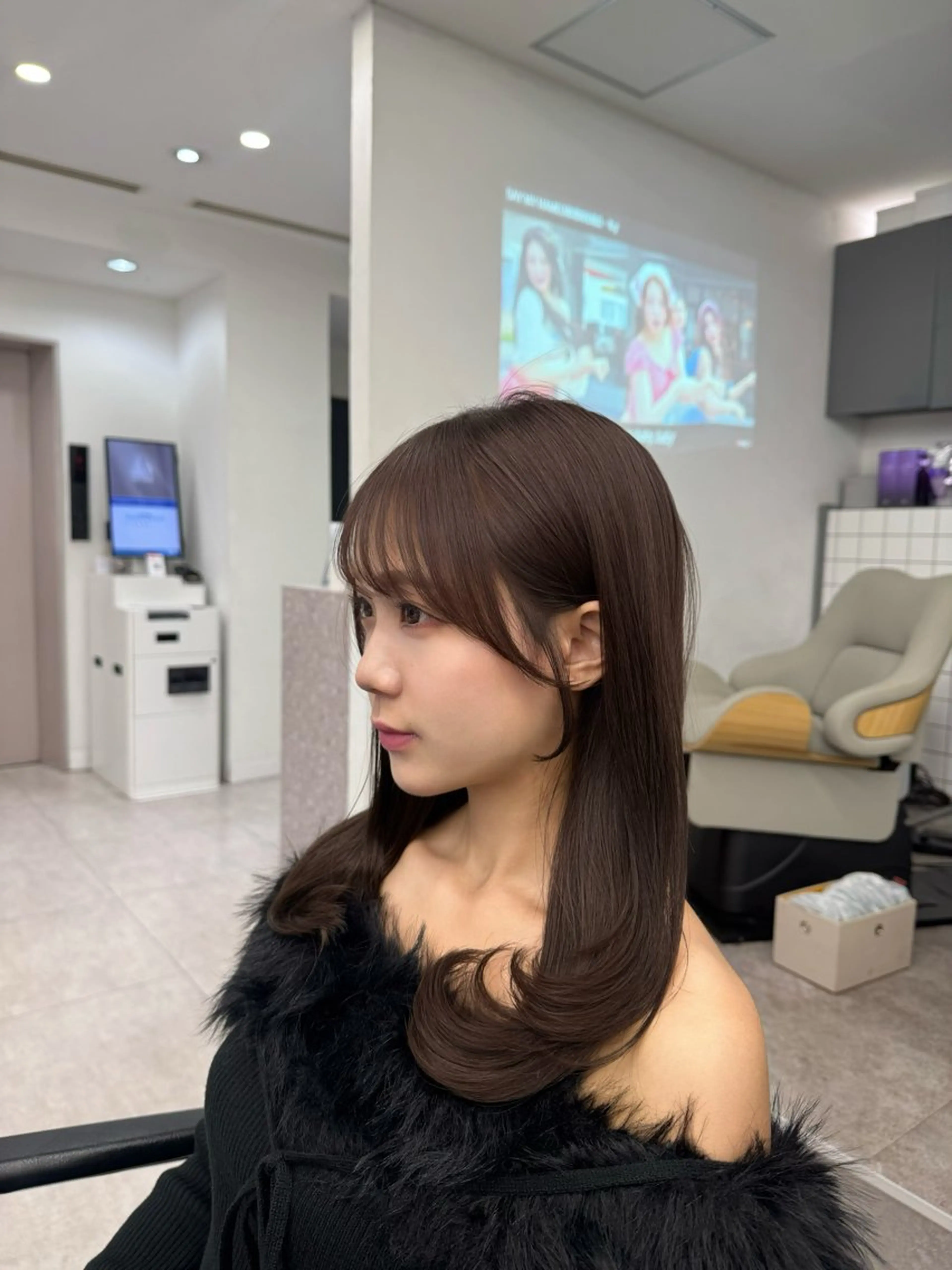 ロング カラー カット ヘアカラー 高島大登/顔周り /レイヤーカットのヘアスタイル