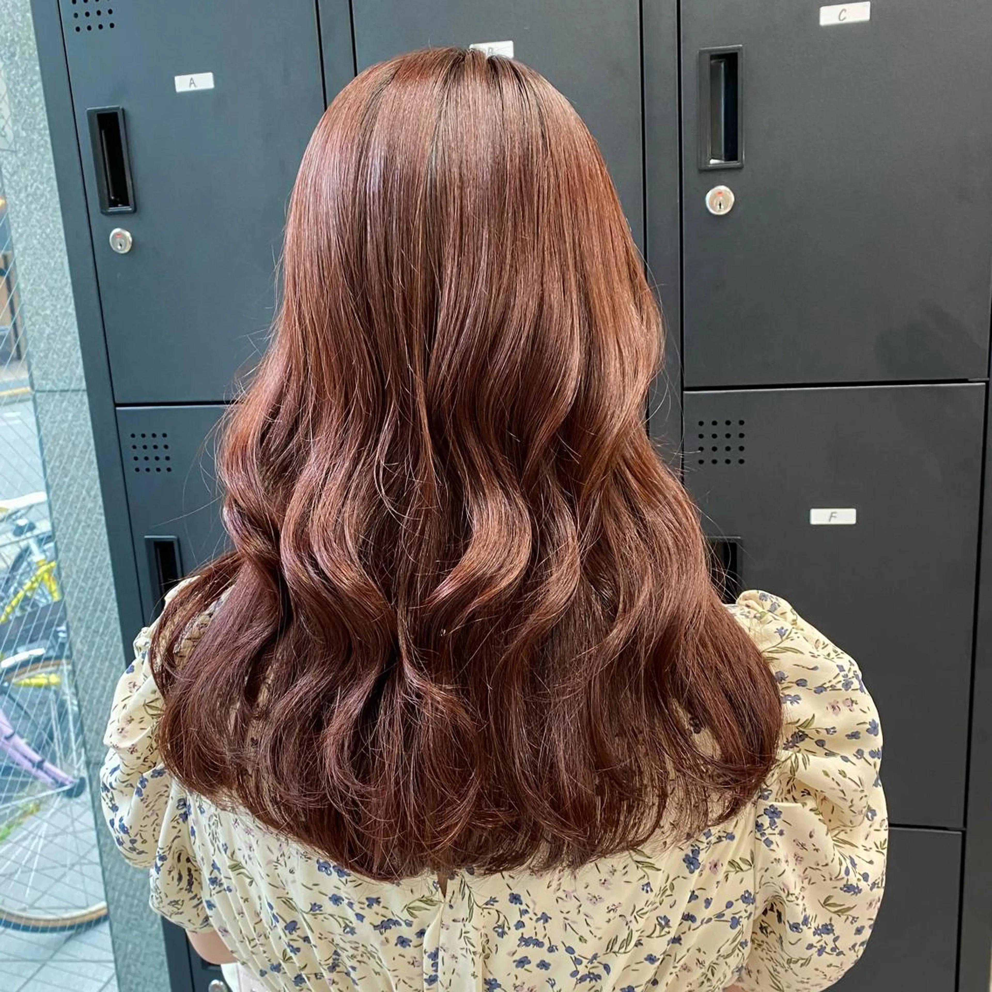 ミディアム カラー パーマ ヘアアレンジ メンズ キッズ ネイル マツエク・マツパ アイブロウ メンズバレイヤージュ メンズブリーチ メンズハイライト メンズハイトーン メンズインナーカラー 似合わせカラー♡髪質 改善🎀サトカ🍒のヘアスタイル