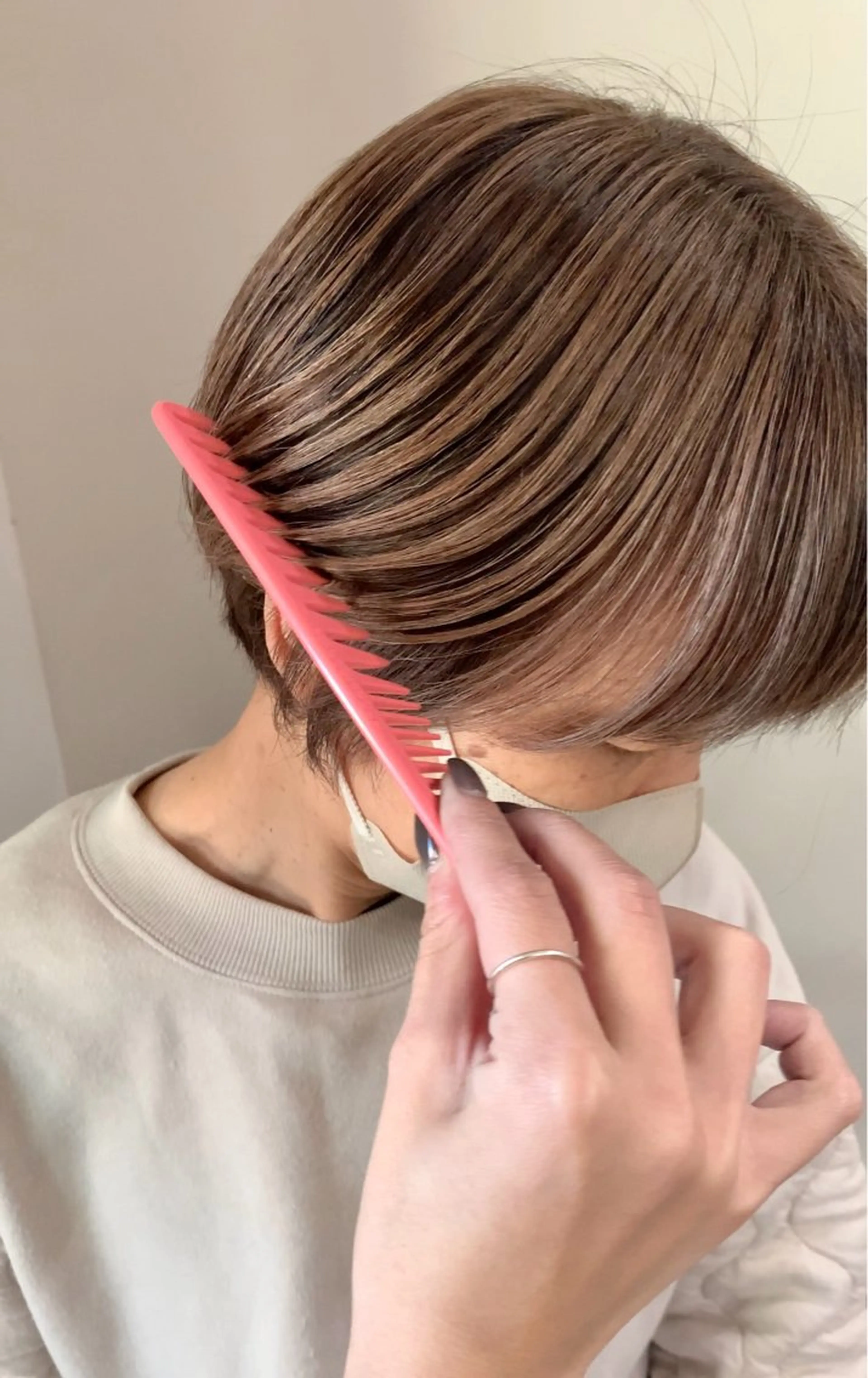 【白髪でお悩みの方】白髪ぼかしハイライト・バレイヤージュ＋似合わせカットの写真