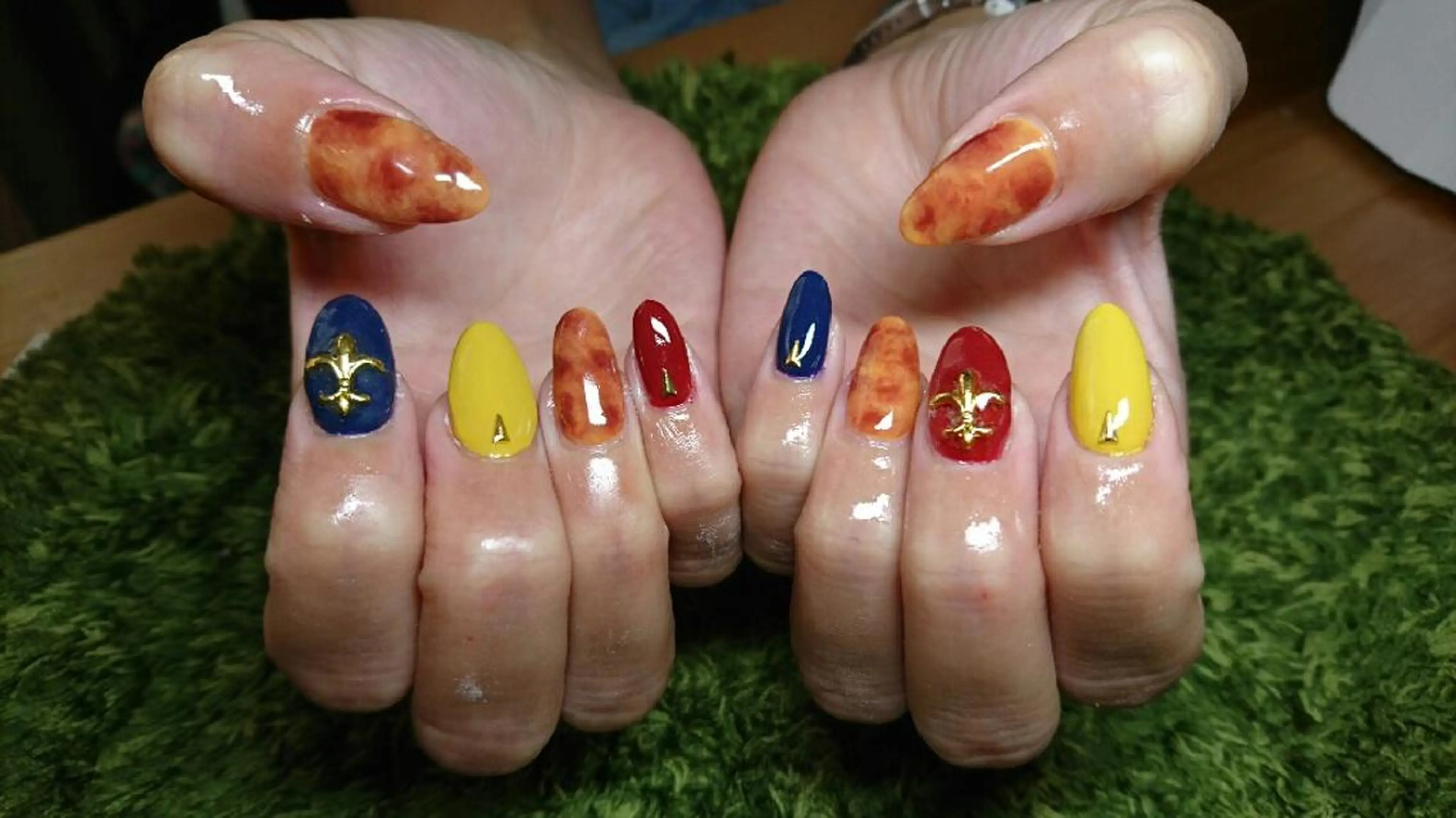 ネイル べっ甲ネイル LAVISH nail salonのネイルデザイン