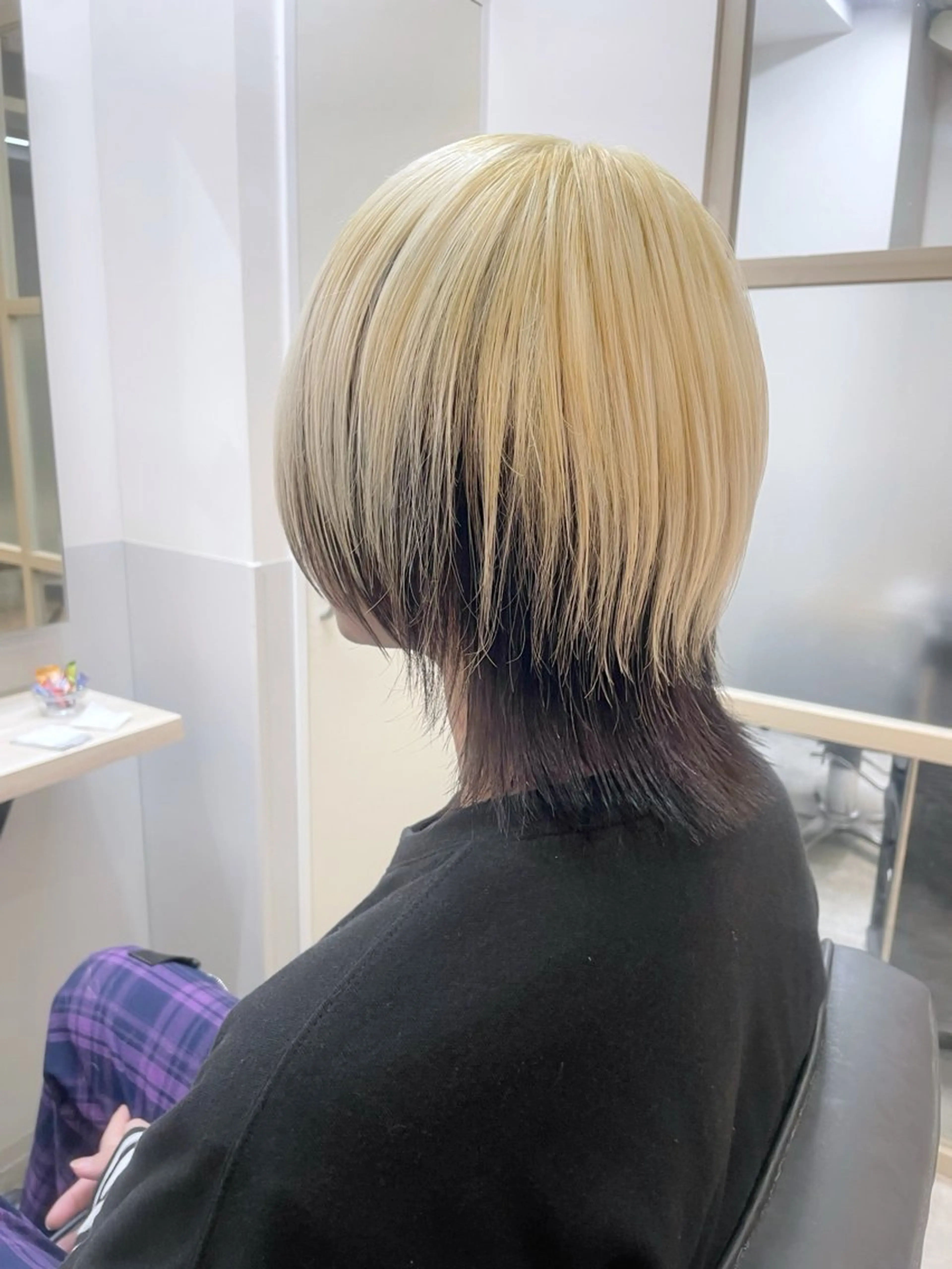 ミディアム カラー メンズ メンズブリーチ メンズウルフカット ブリーチ 顔周りカット ウルフカット ☁️ケアブリーチ￤ ウルフ￤Shioriのヘアスタイル
