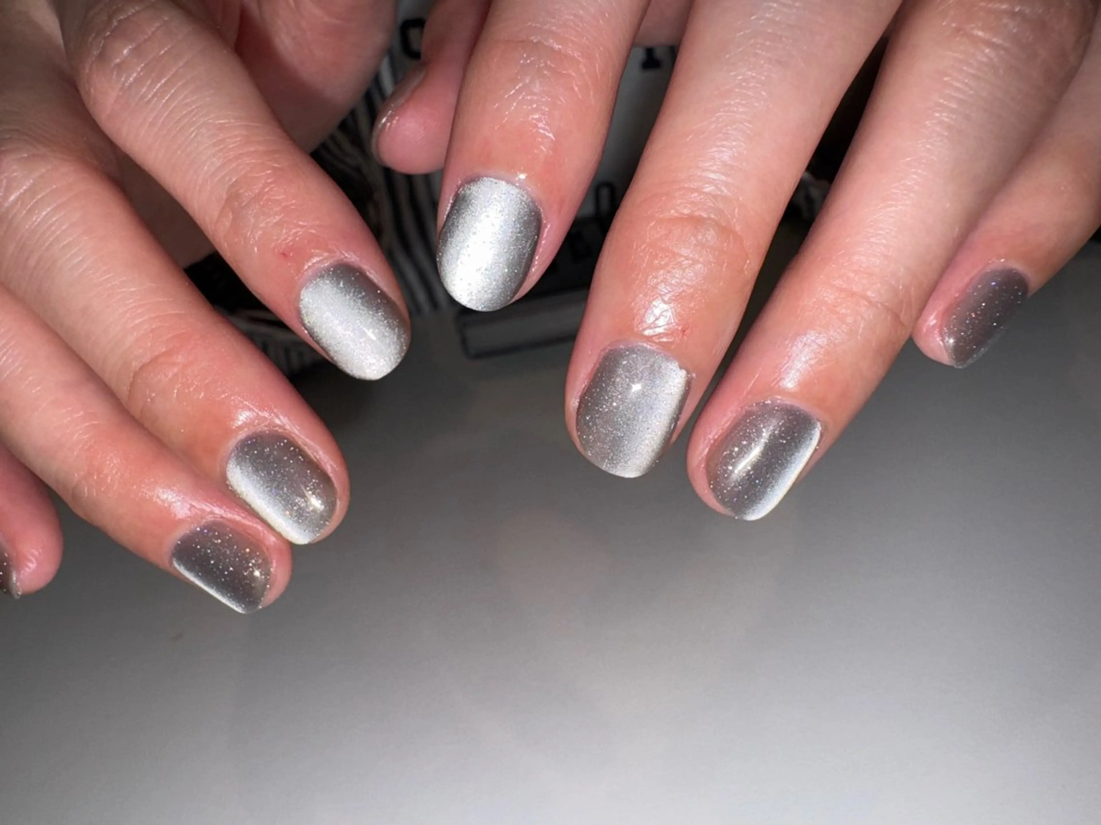 ネイル フラッシュネイル ジェルネイル マグネットネイル yglow 【yuri】のネイルデザイン