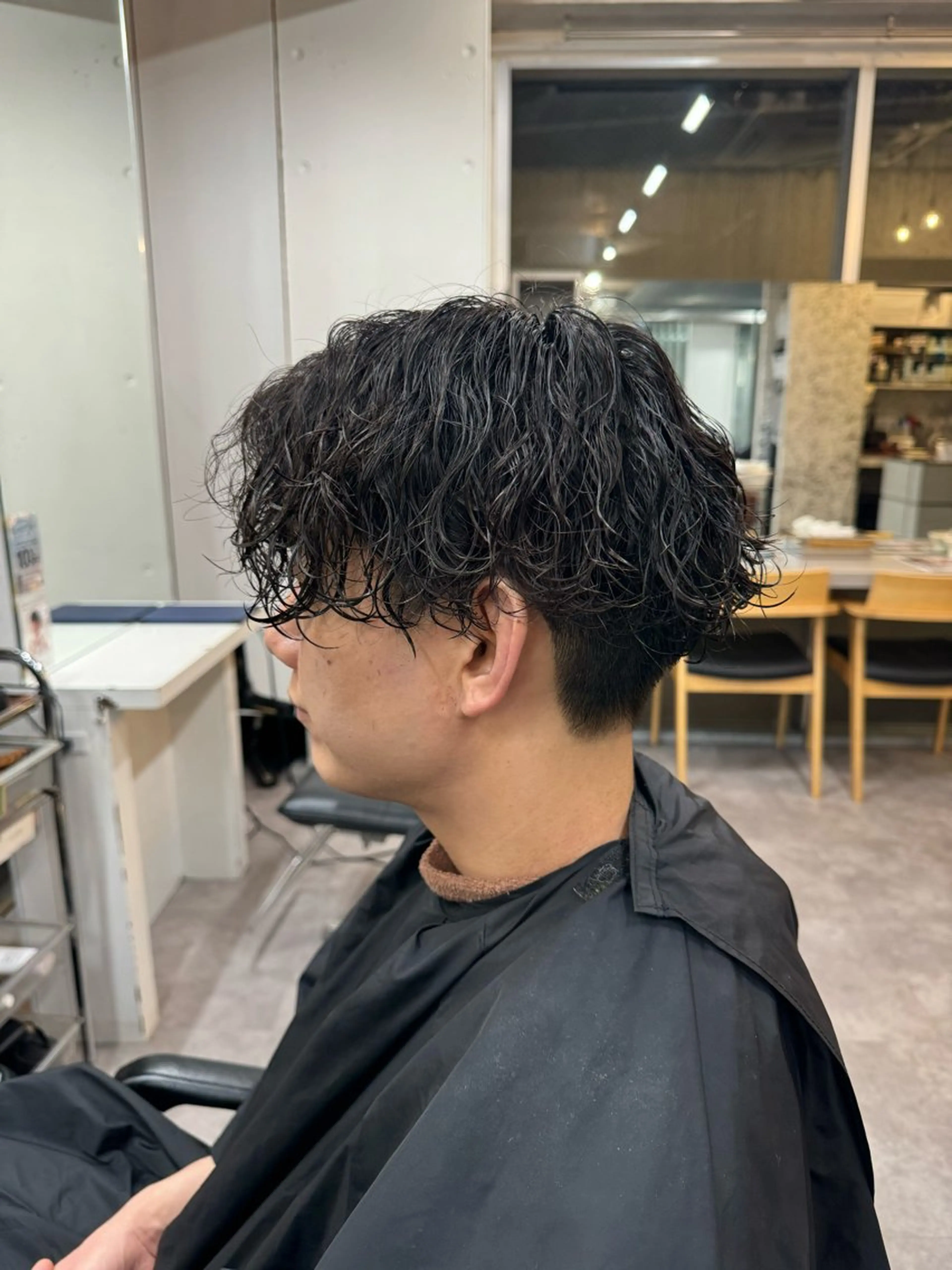 ショート パーマ メンズ カット パーマ トリートメント 人見知りさんでも安心 奥田 里佳子のヘアスタイル