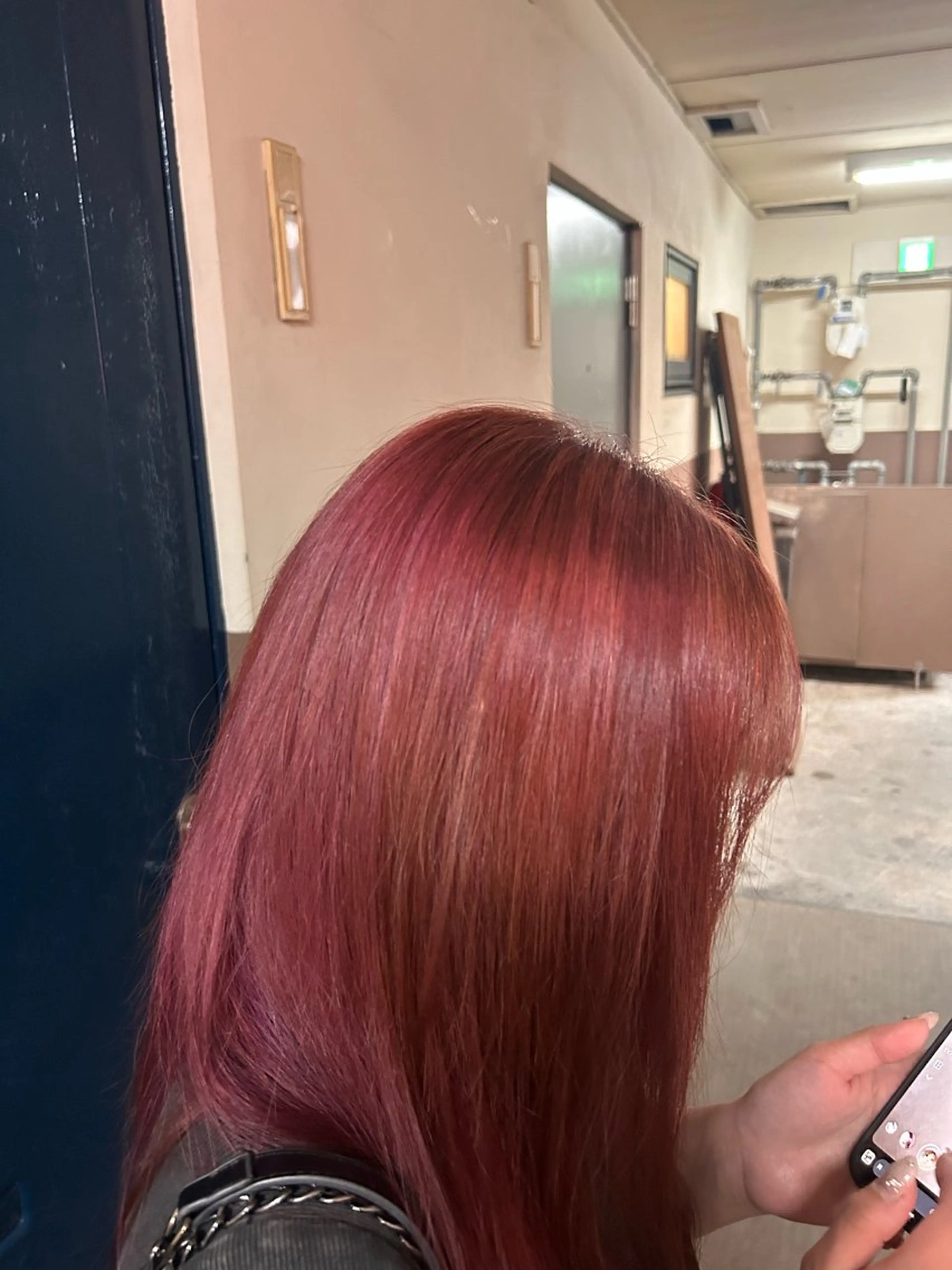 ロング カラー ブリーチ ヘアカラー 玉置 七海のヘアスタイル