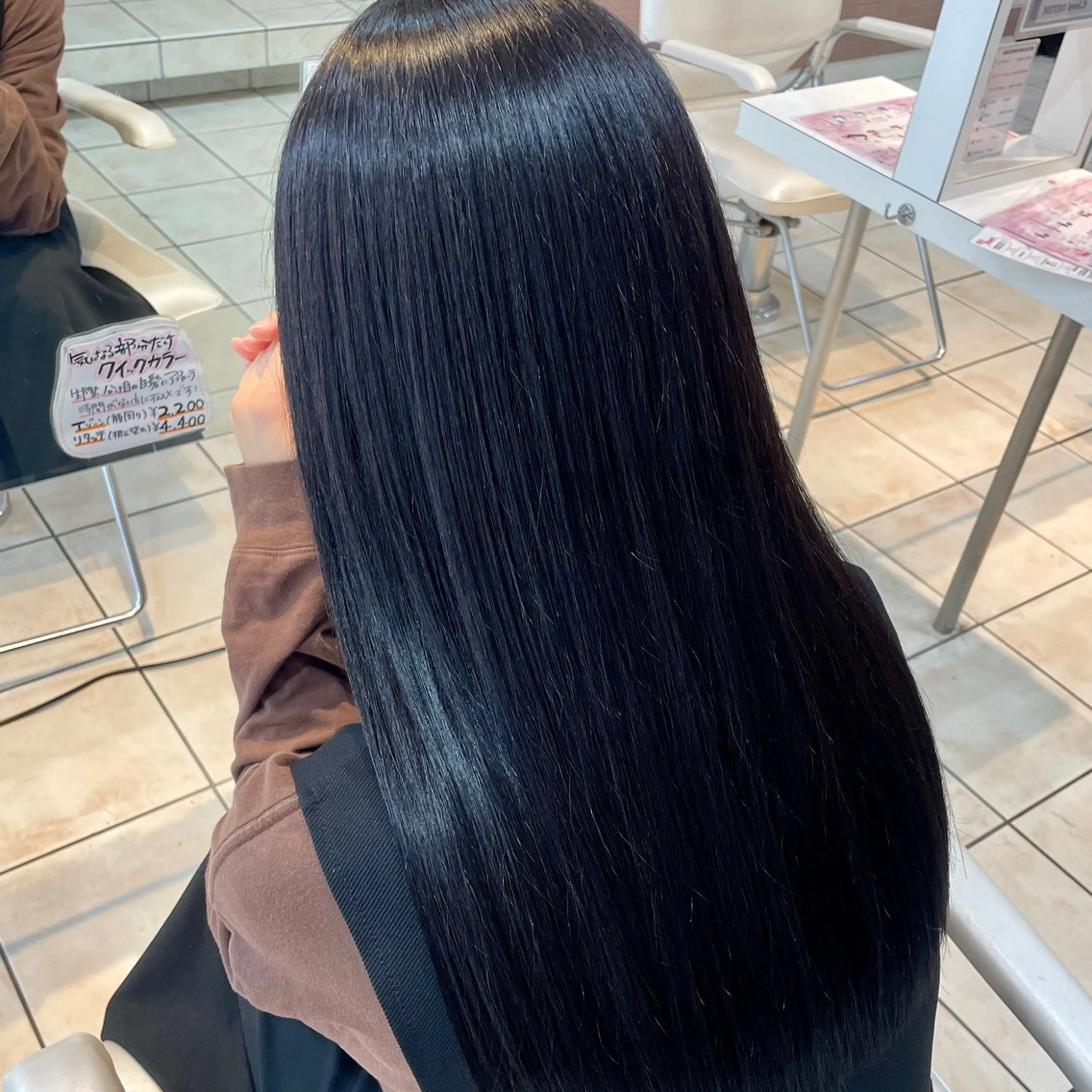 【就活、学生におすすめ🖤⋆͛*͛】暗染めカラー➕コーティングトリートメント #就活カラー#コリアンカラーの写真