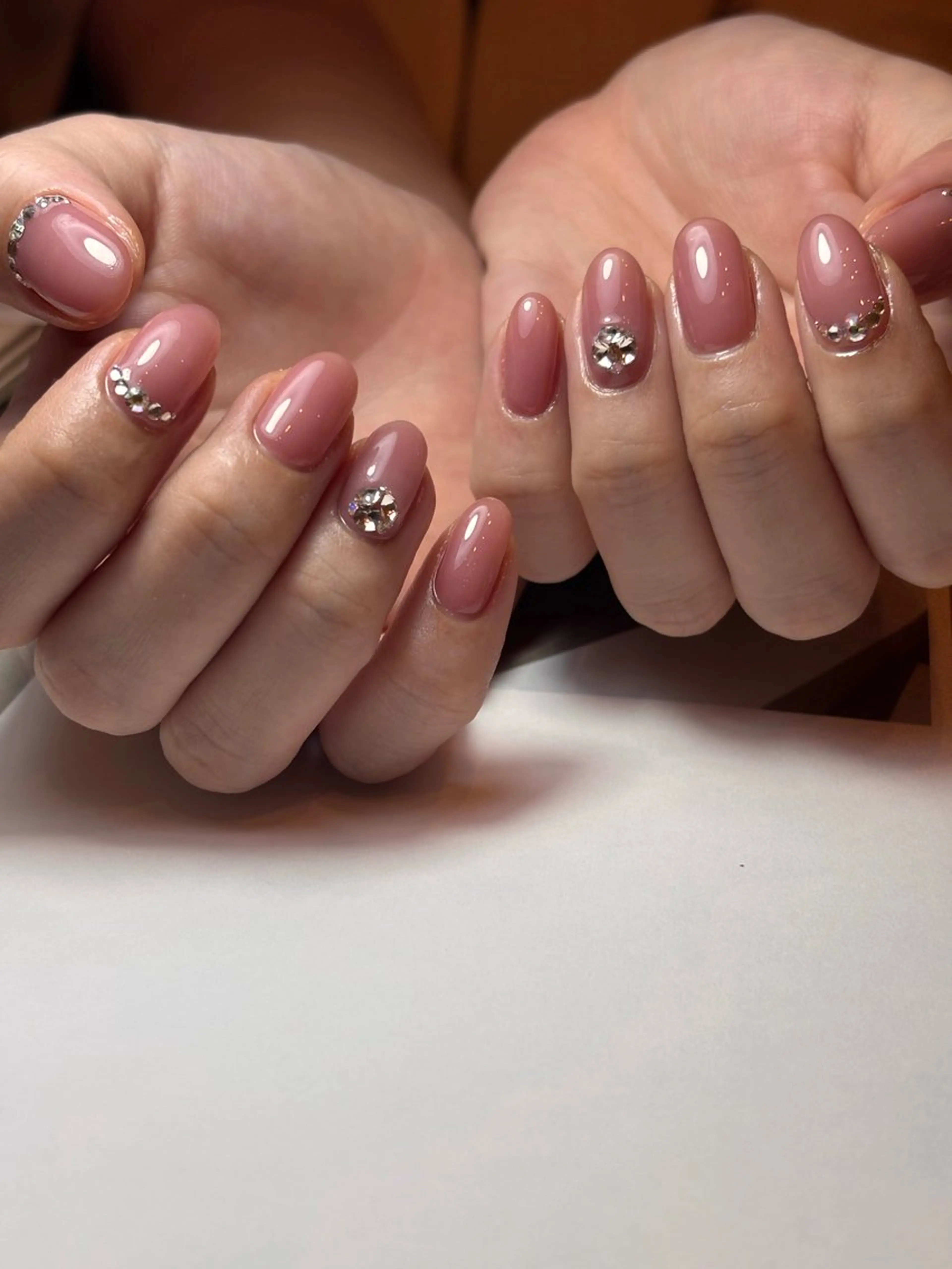 ネイル フットネイル ジェルネイル マグネットネイル ニュアンスネイル ワンカラーネイル illum hicariのネイルデザイン