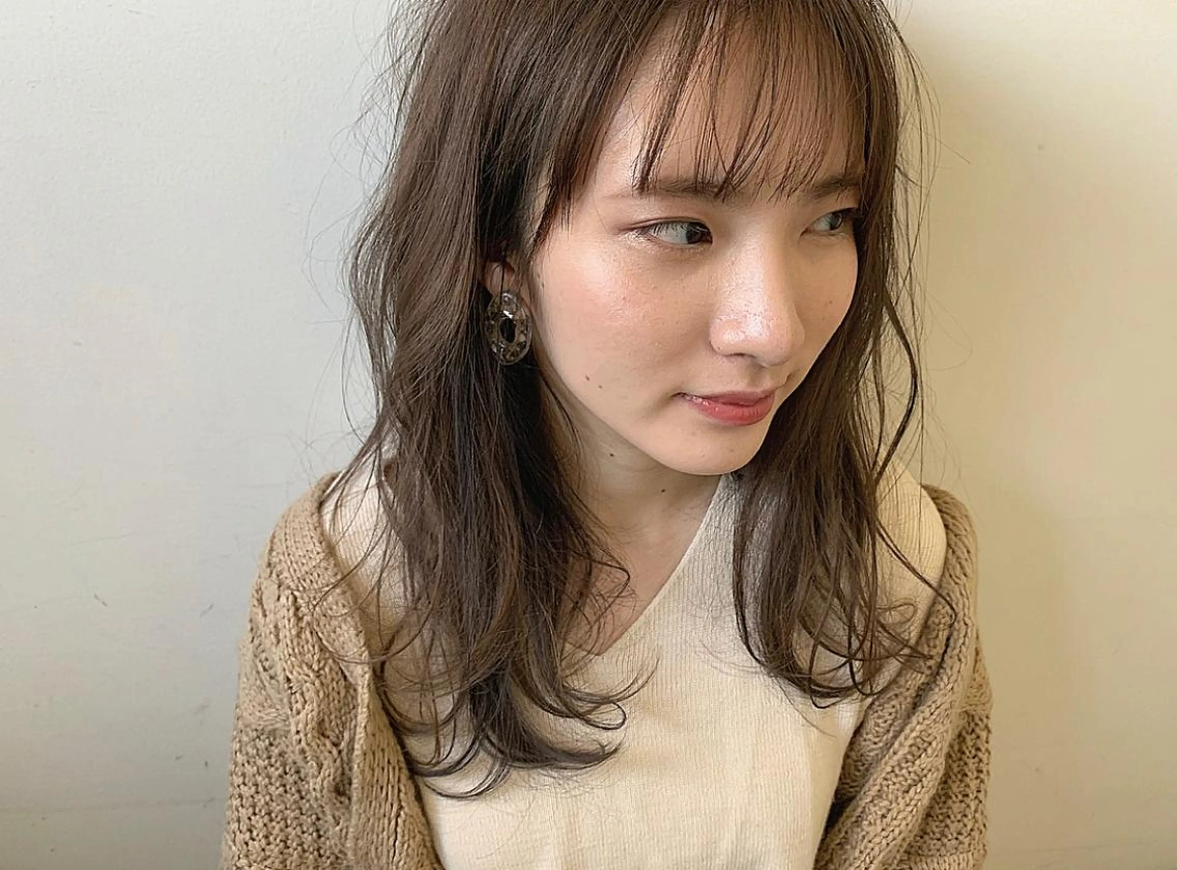 セミロング カラー ITO YUKIのヘアスタイル