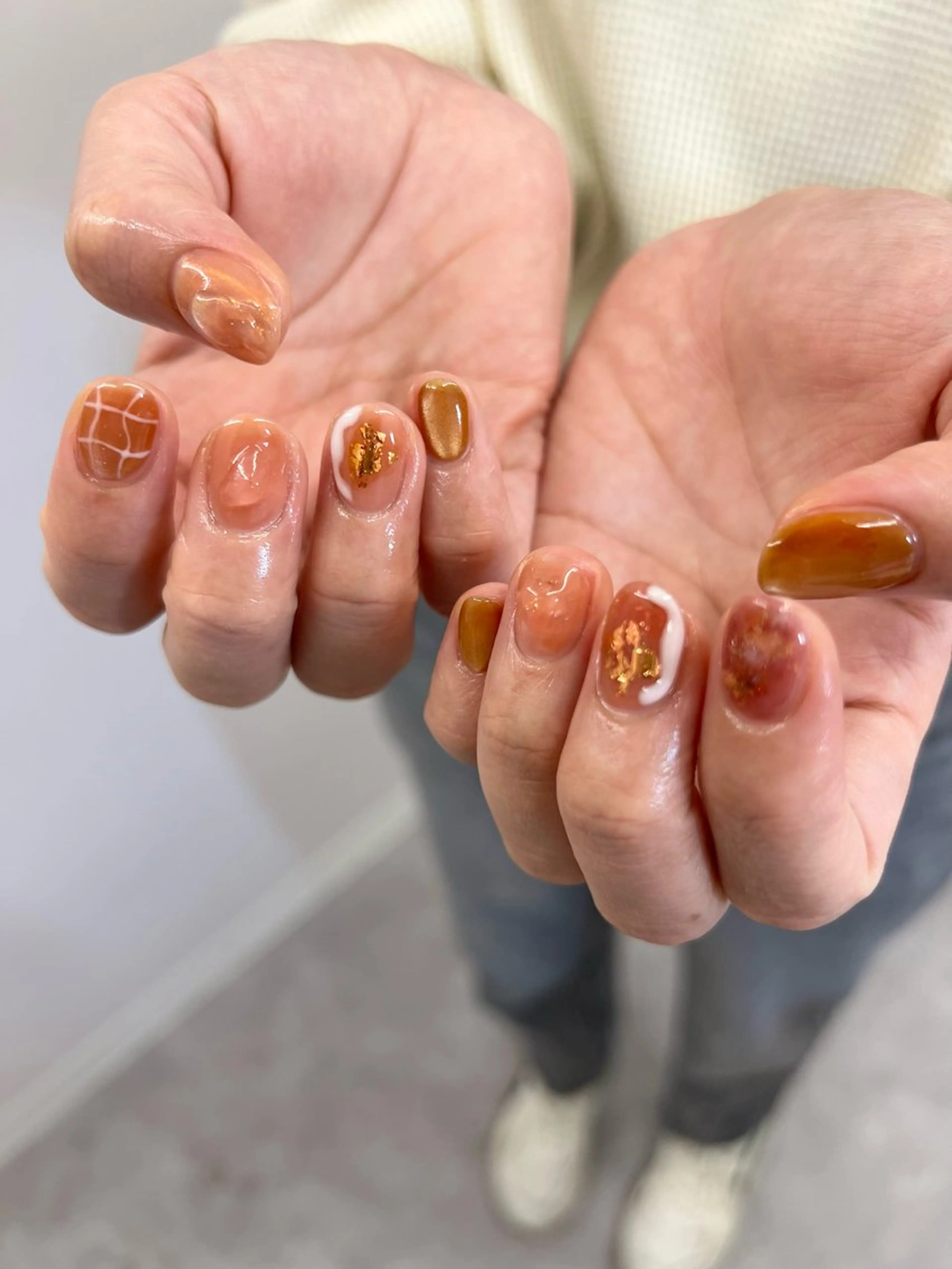 ネイル オーロラネイル ブラウン ジェルネイル マグネットネイル ニュアンスネイル ハンドネイル ハンドケア Bana_ Nailのネイルデザイン