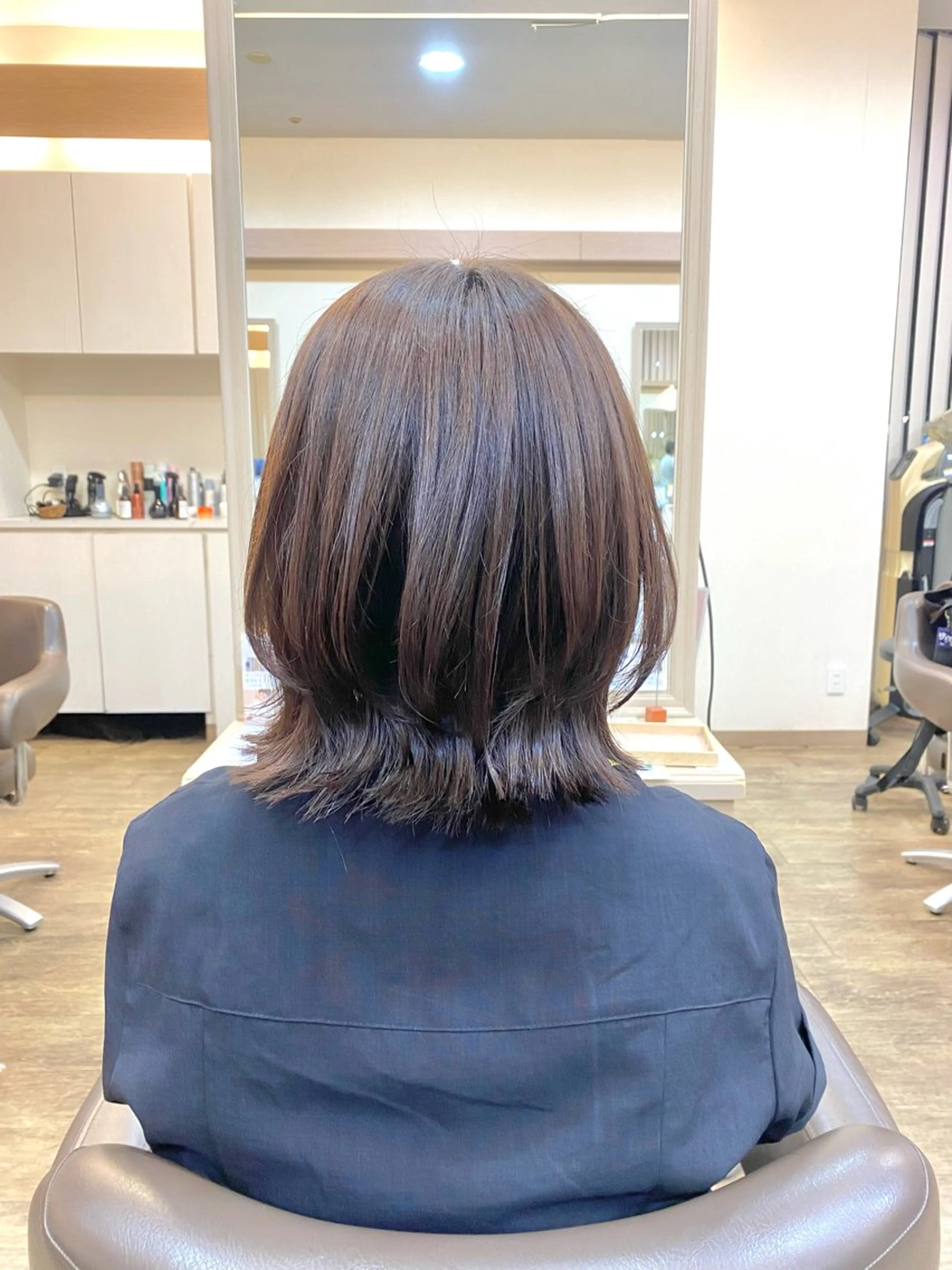 ミディアム 長嶋 花梨のヘアスタイル