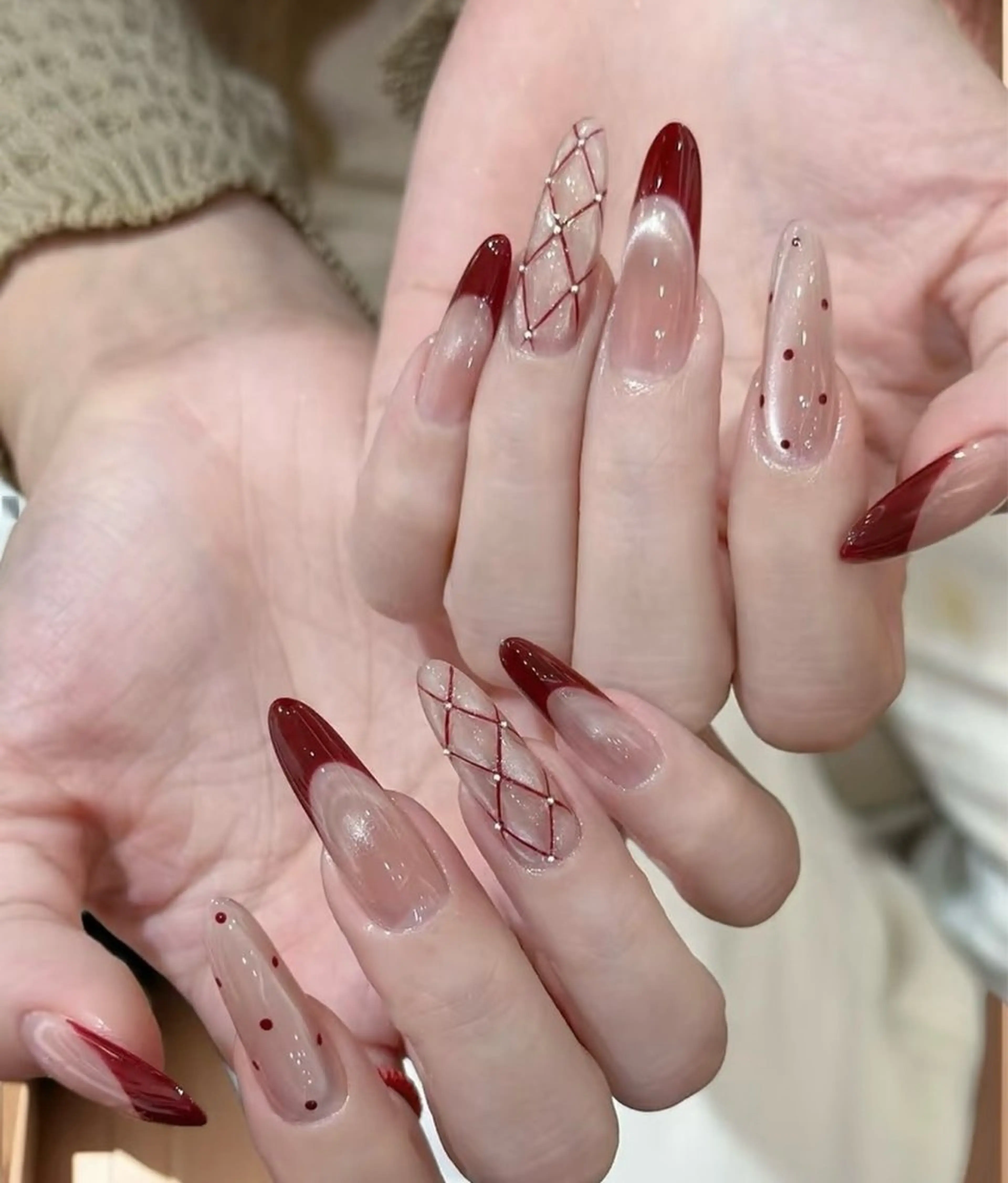 ネイル グラデーション キラキラネイル ワンカラーネイル 冬ネイル Jenn Nail Salonのネイルデザイン