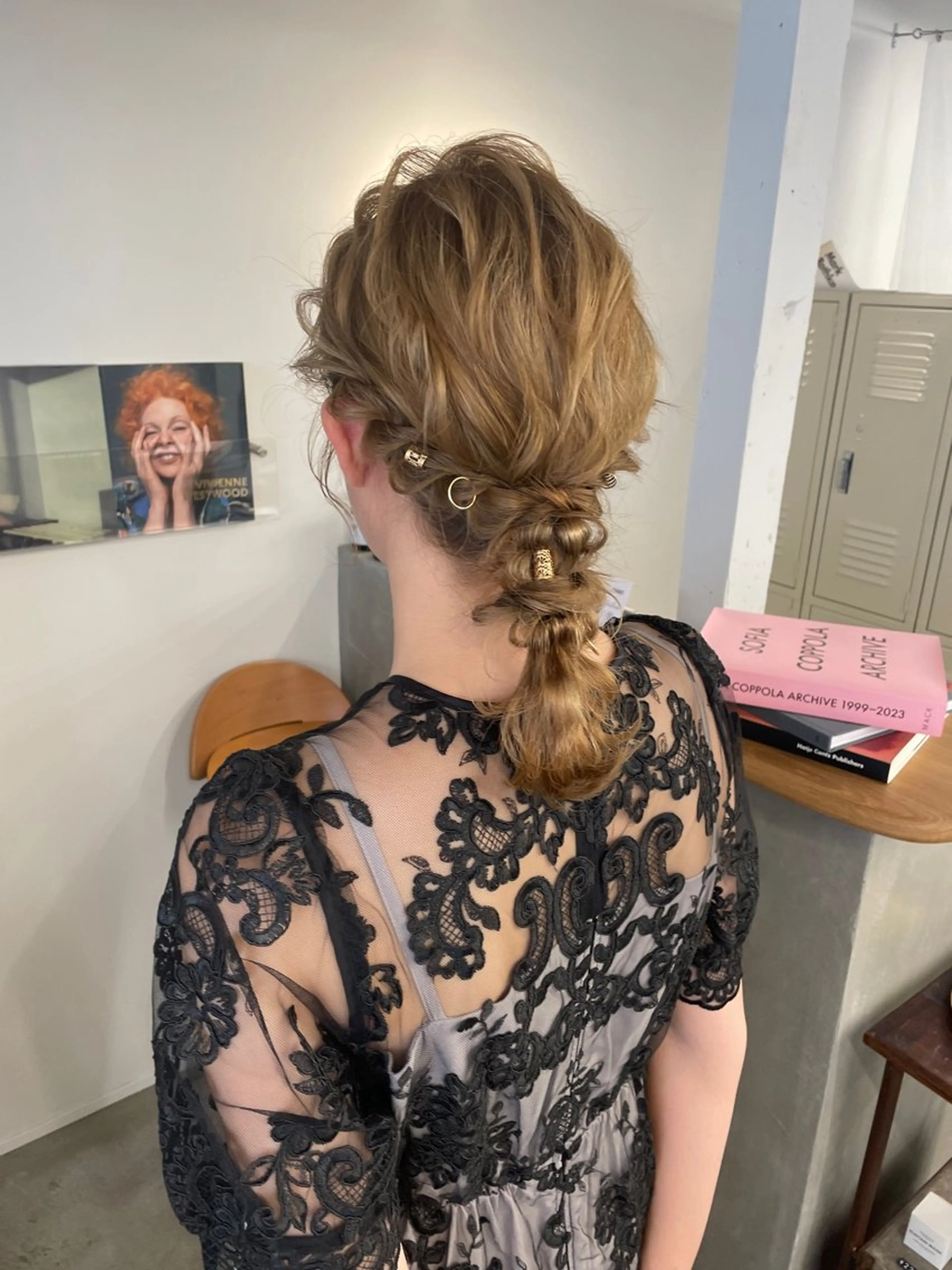 セミロング ヘアアレンジ ヘアセット ブリーチモデル/ カットモデル/Riaのヘアスタイル