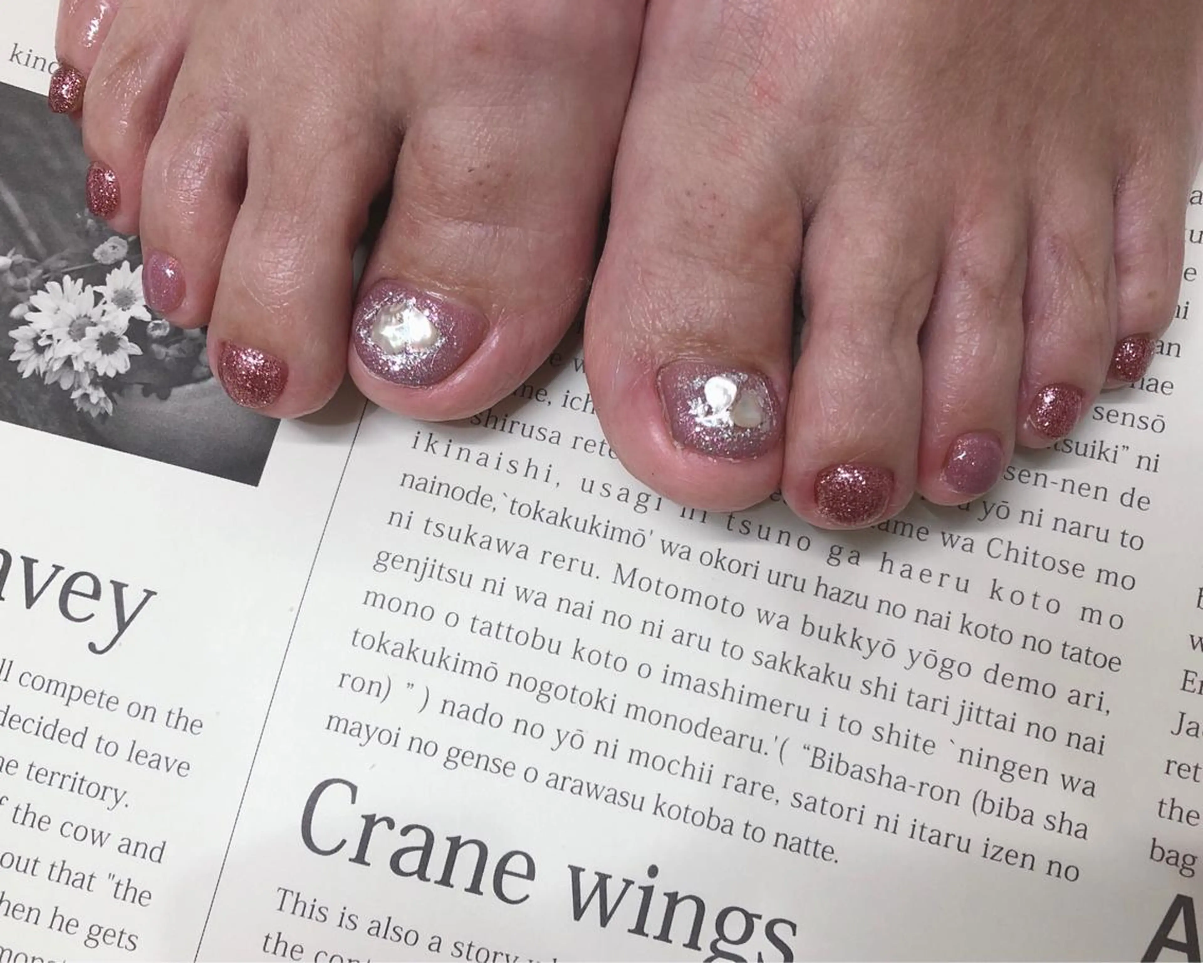 ネイル ラメ(グリッター) ピンク フットネイル saki_ nail heronのネイルデザイン