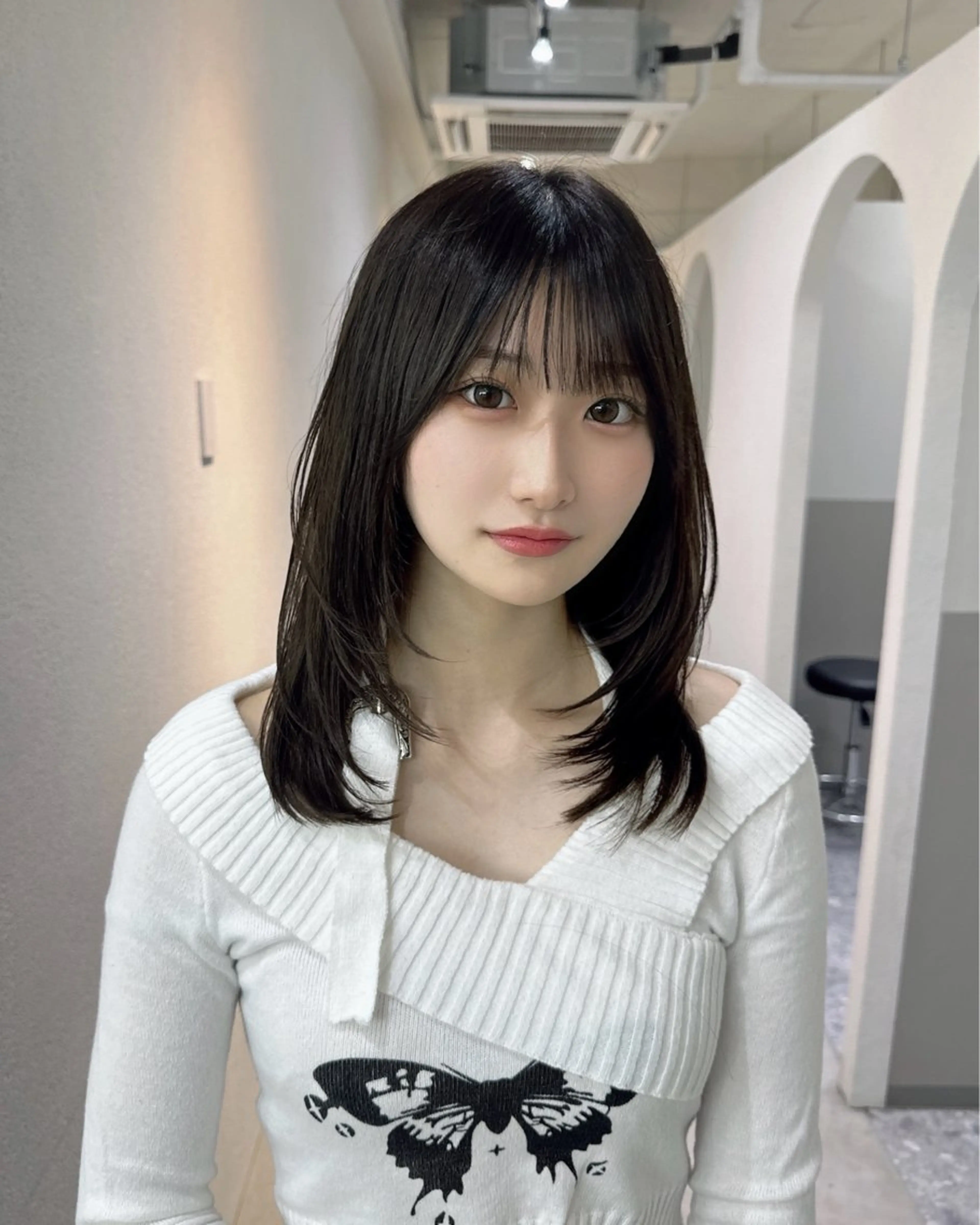 ミディアム 韓国レイヤー透明感 カラーヨウスケのヘアスタイル