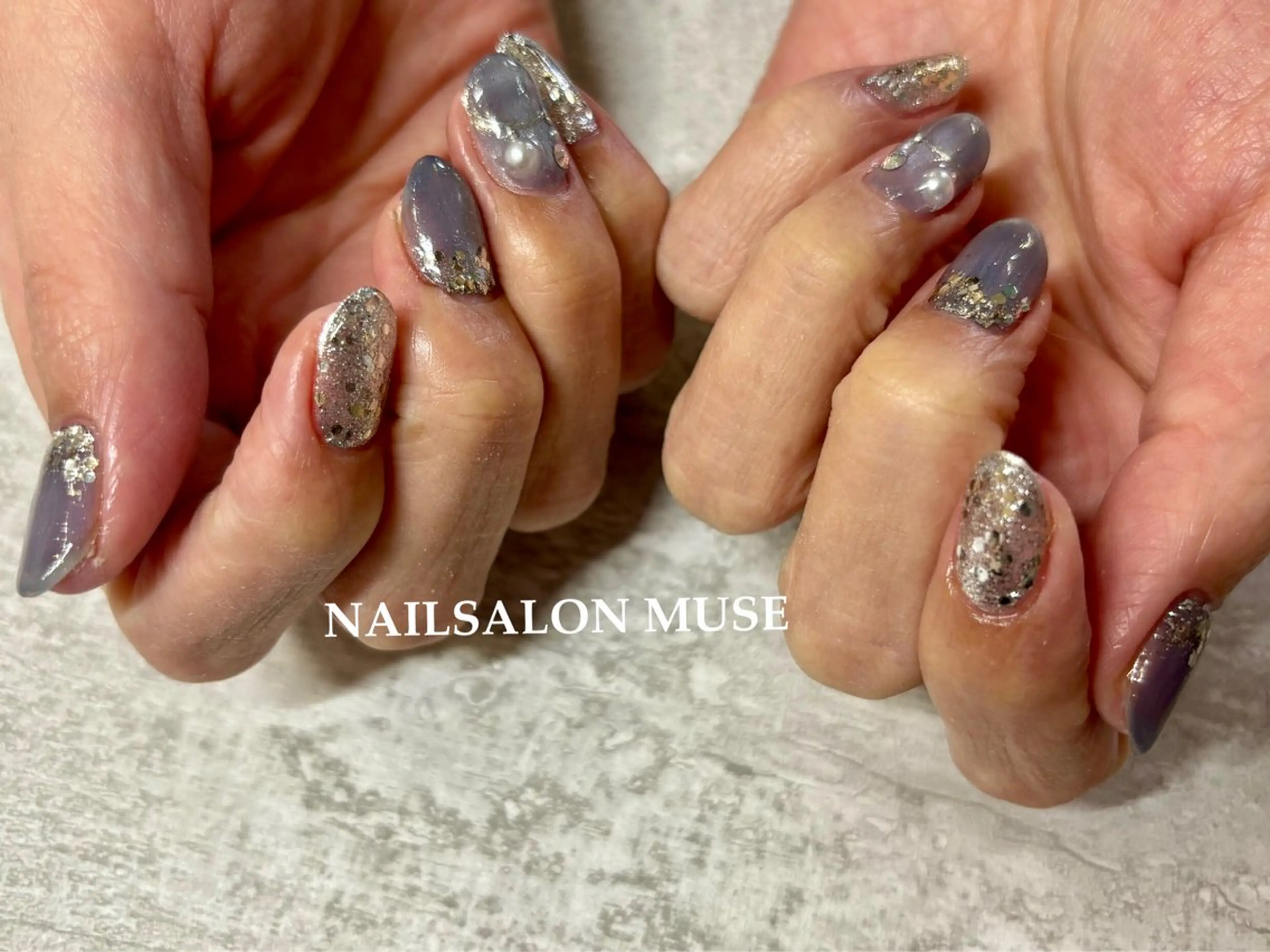 ネイル ジェルネイル ホログラムネイル マグネットネイル ワンカラーネイル パラジェル Nail Salon MUSE    Aiのネイルデザイン