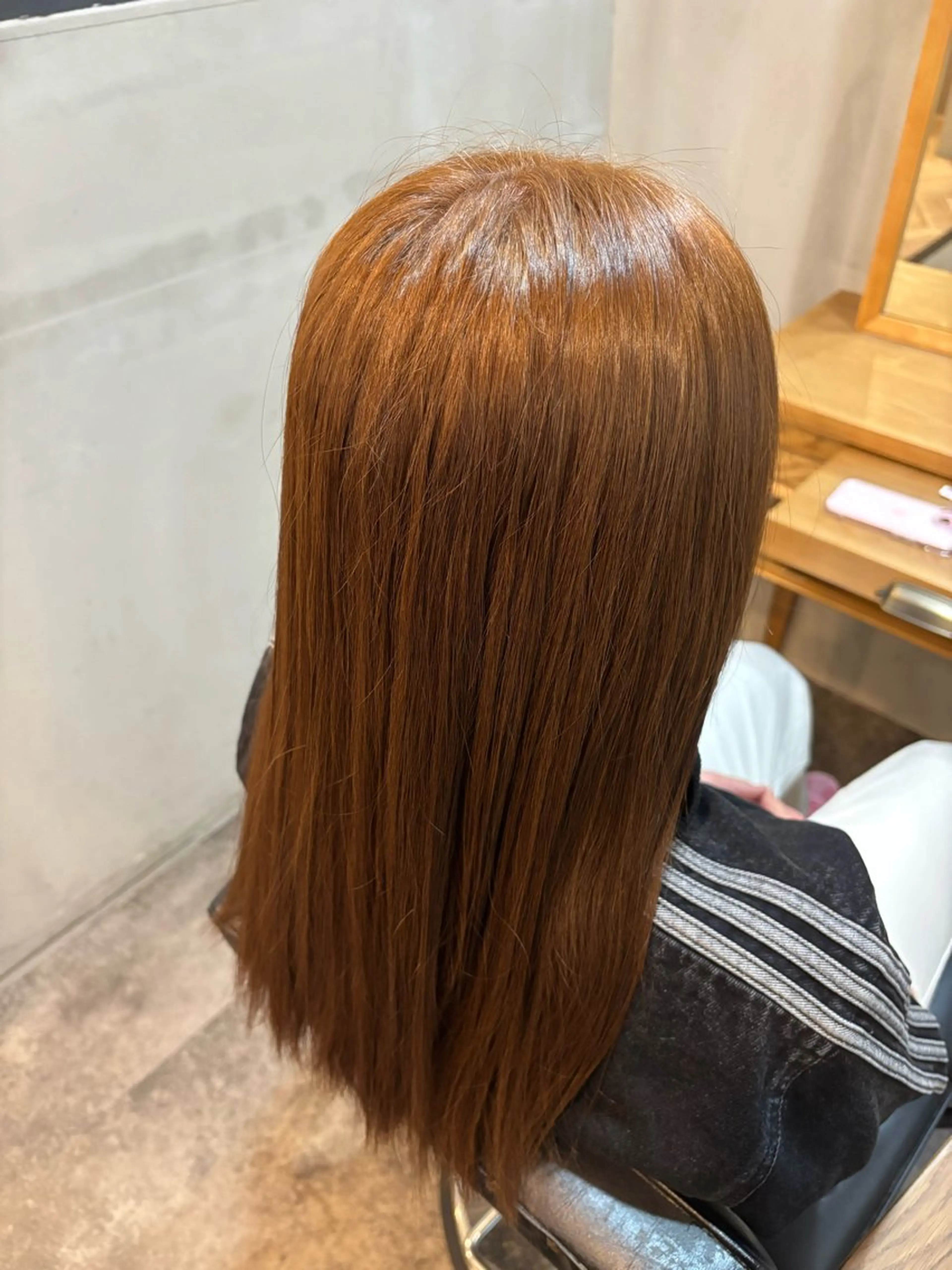 カラー ベージュカラー ブリーチ ブリーチなしカラー ヘアカラー 磯野 成基のヘアスタイル