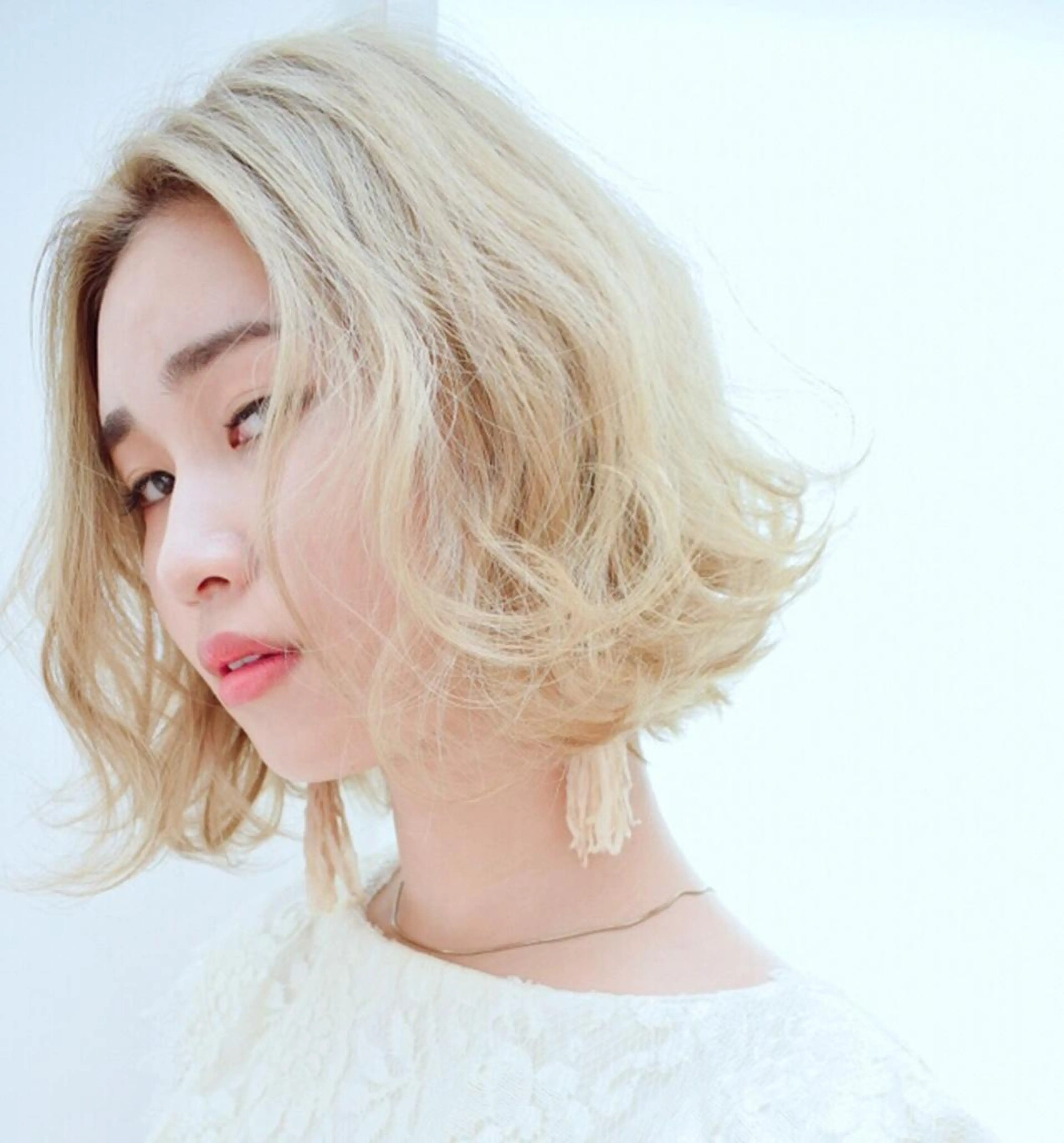 ミディアム カラー ヘアアレンジ ミディアムパーマ ブリーチ デザインカット トリートメント 心斎橋 女性 スタイリスト  大阪のヘアスタイル