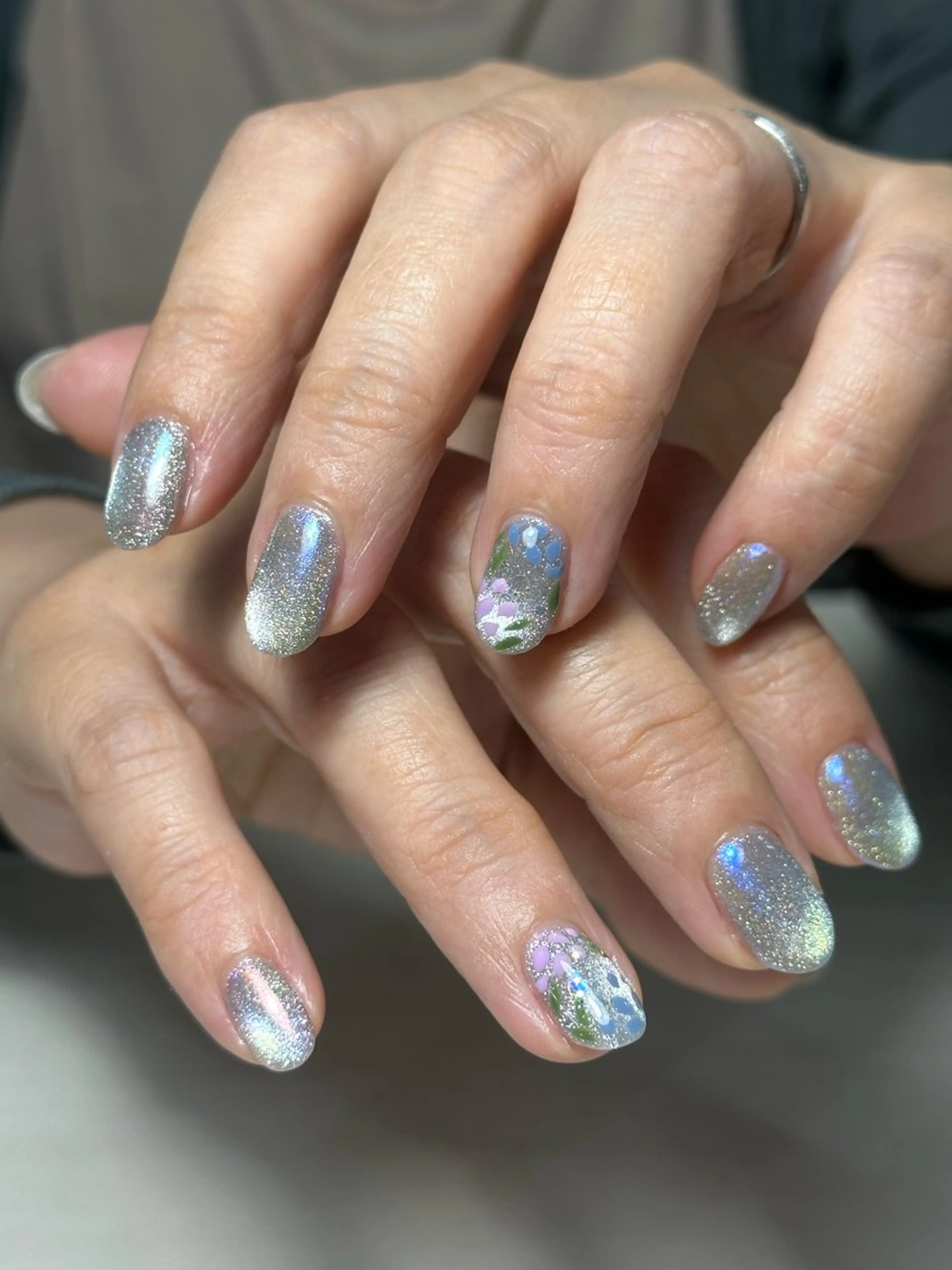 ネイル オーロラネイル マグネットネイル ミラーネイル LMN Rei🐰ᩚのネイルデザイン