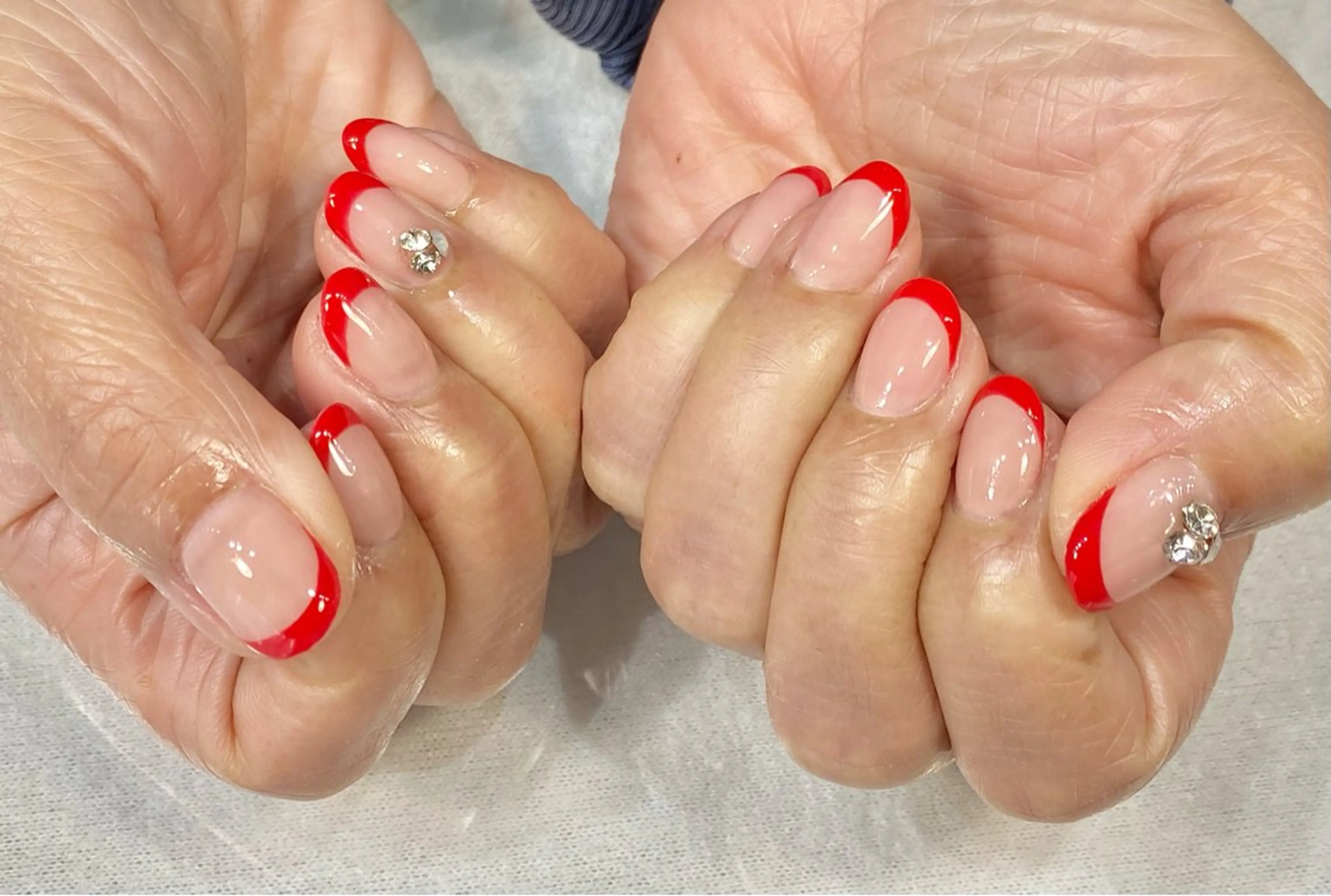 ネイル ストーンネイル ハンドネイル Three いわなべのネイルデザイン