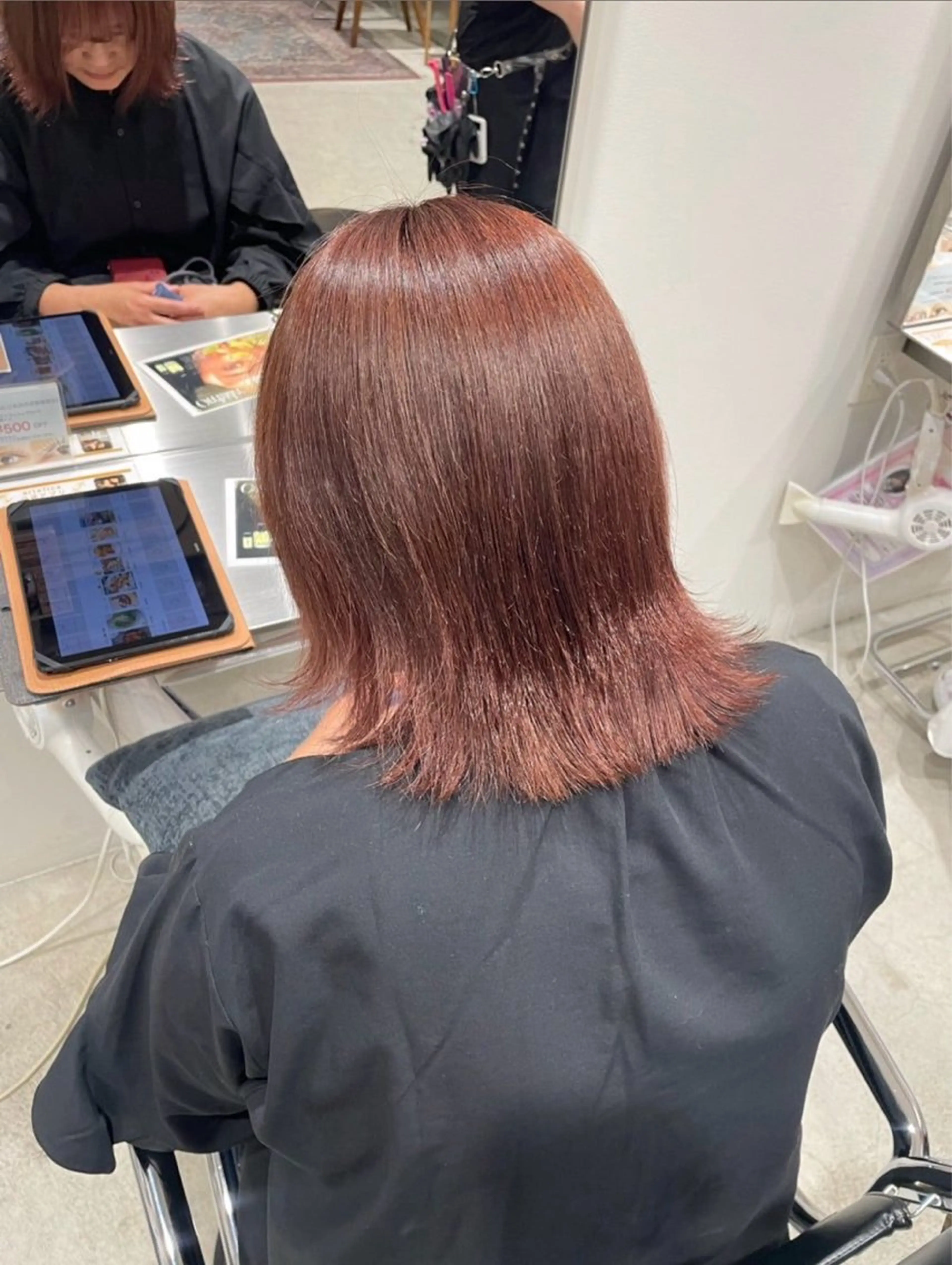 ミディアム カラー ヘアカラー 新開 美咲のヘアスタイル