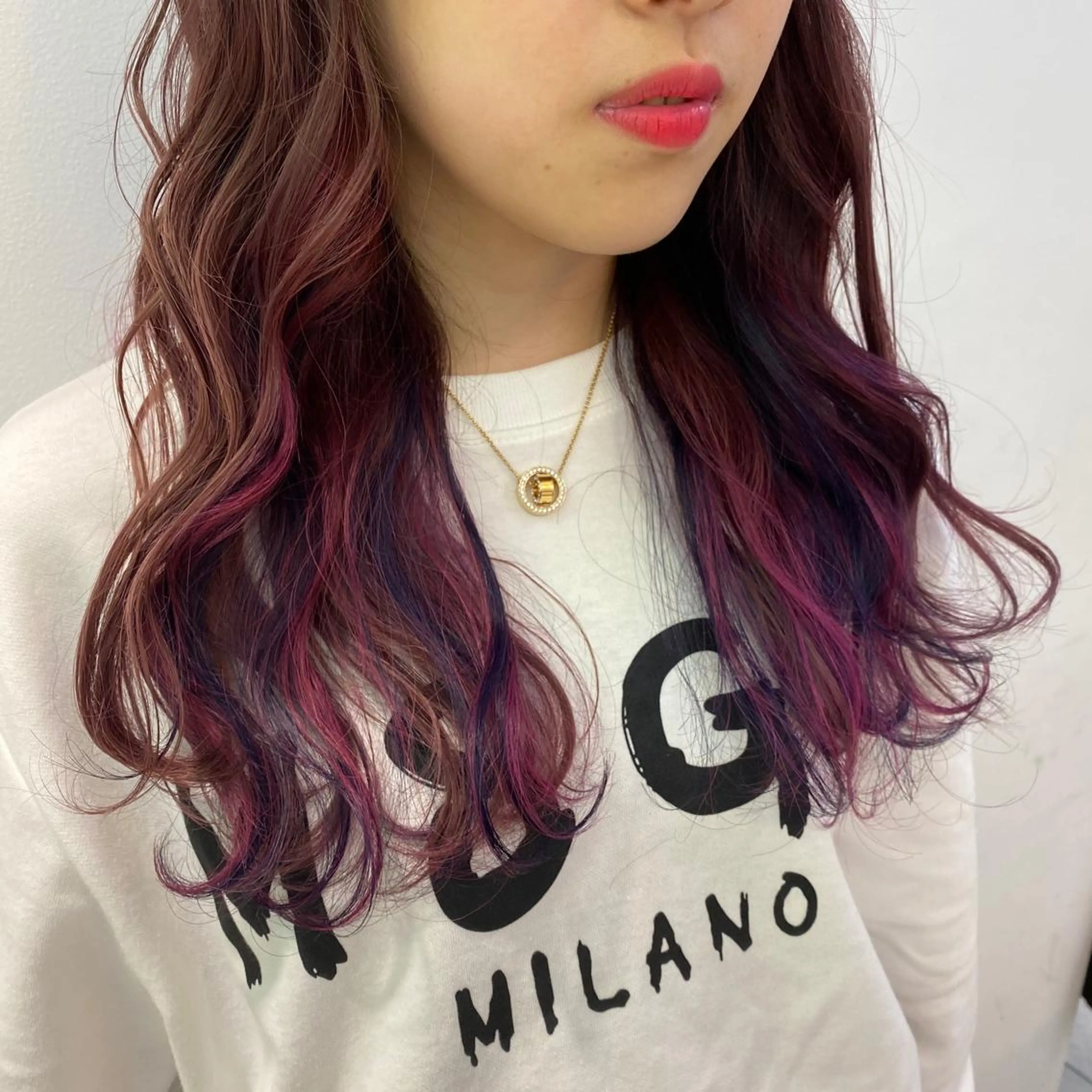 ロング カラー 渡邊 唯のヘアスタイル