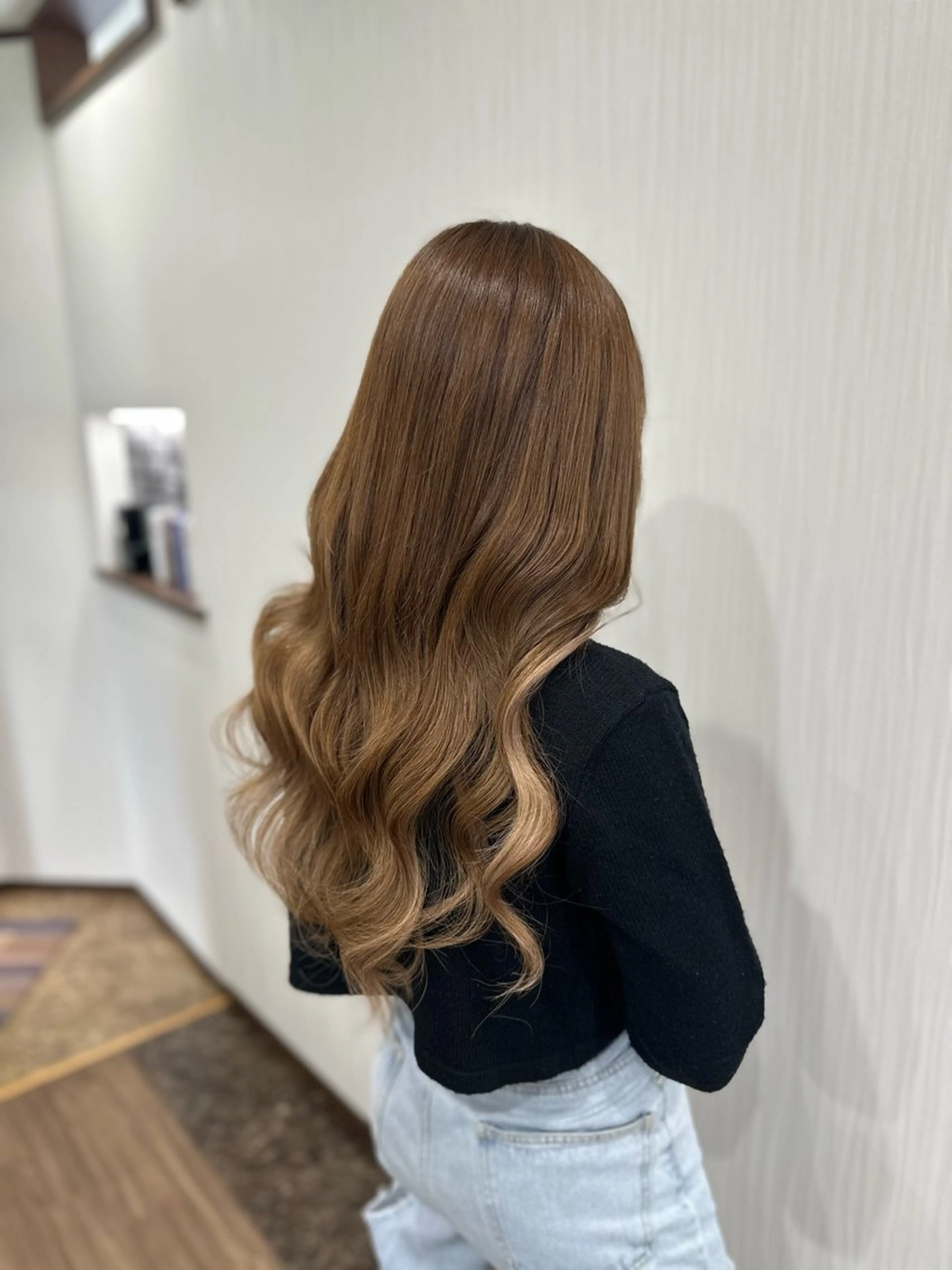 ロング TOMOMI /フロレゾンのヘアスタイル