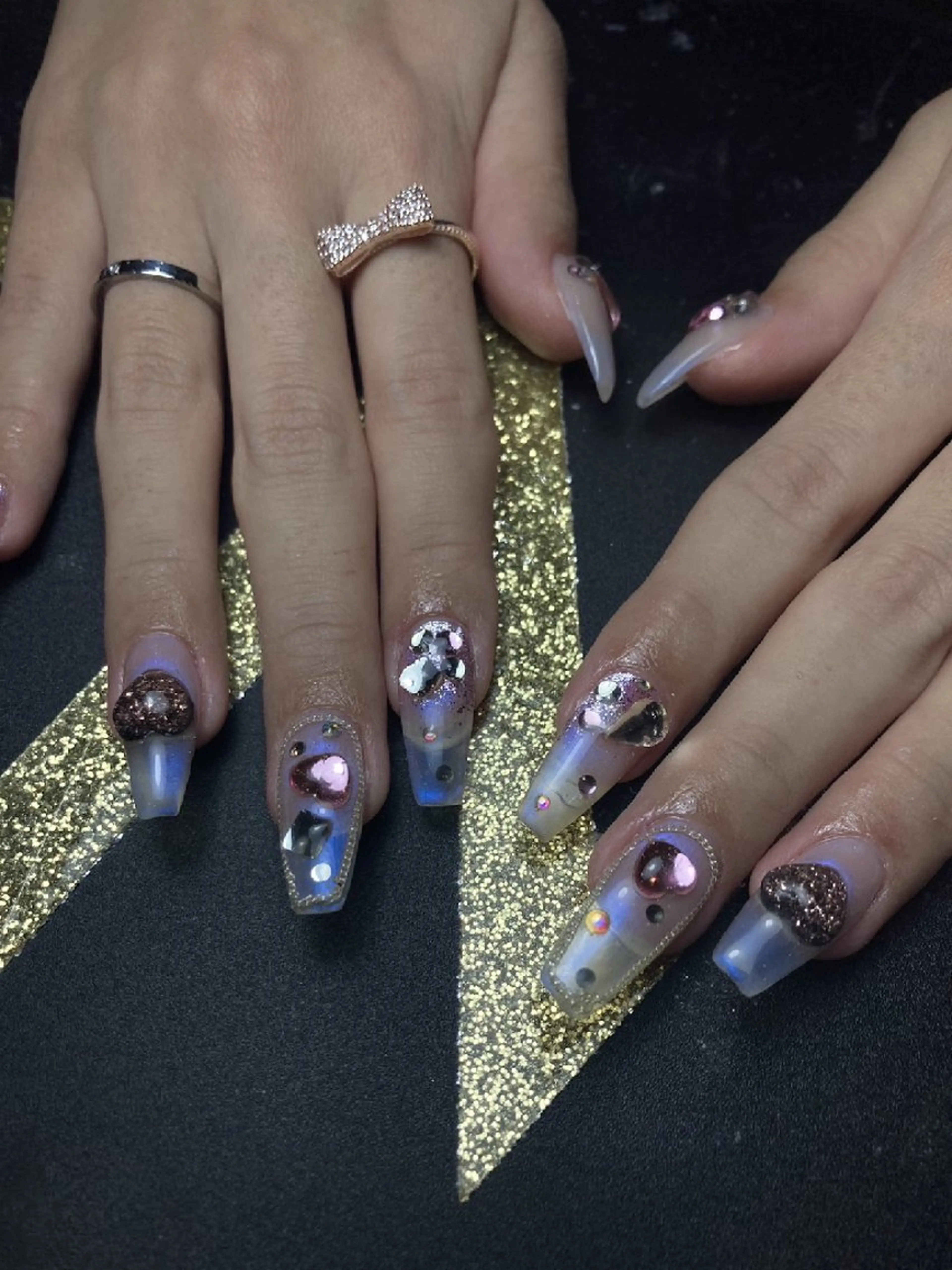 ネイル MOANA所属・ネイル　アイブロウ Behindの眉毛・アイブロウイメージ