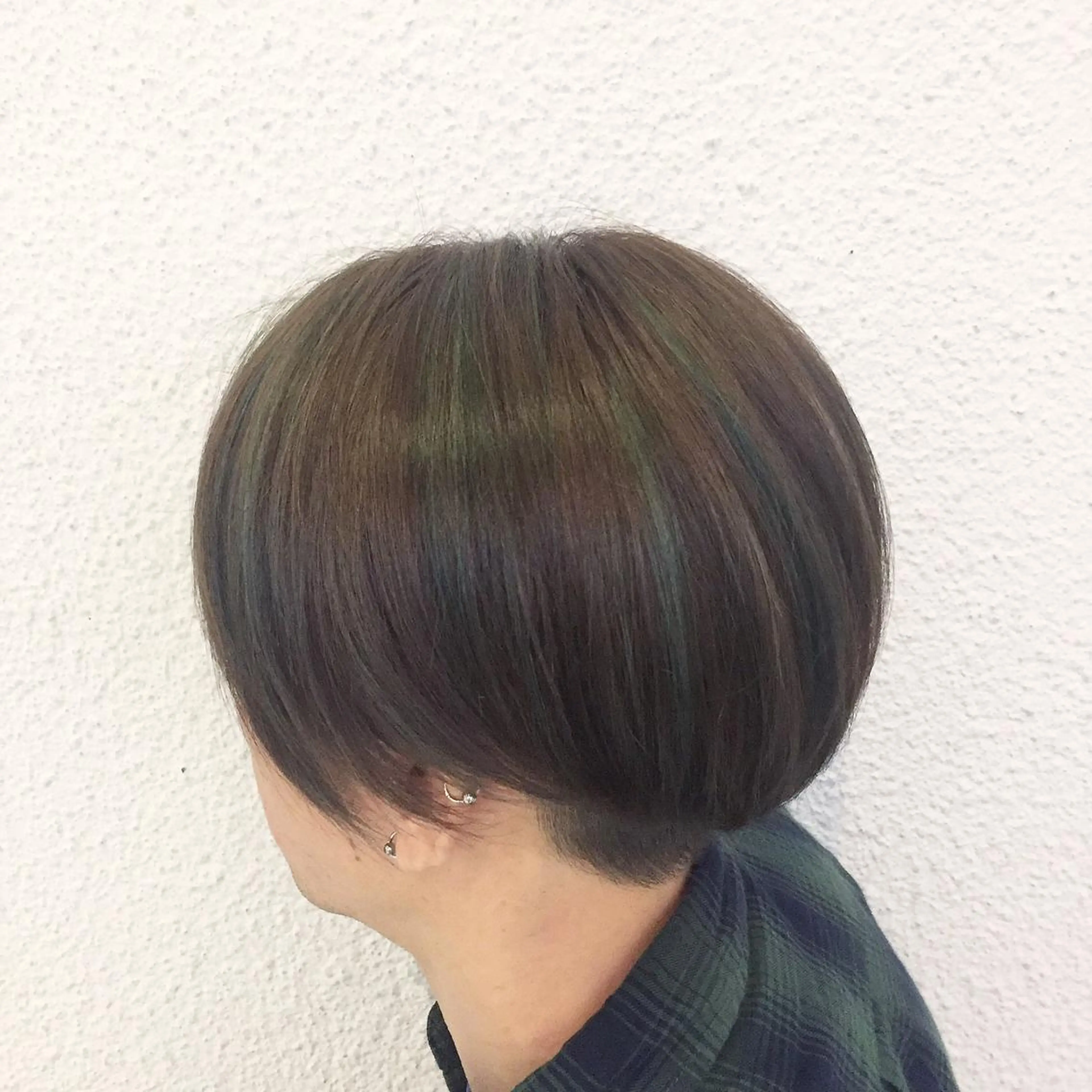 ショート カラー メンズ メンズブリーチ メンズハイライト メンズハイトーン メンズインナーカラー ブリーチ LadyBeetle 山本泰史のヘアスタイル