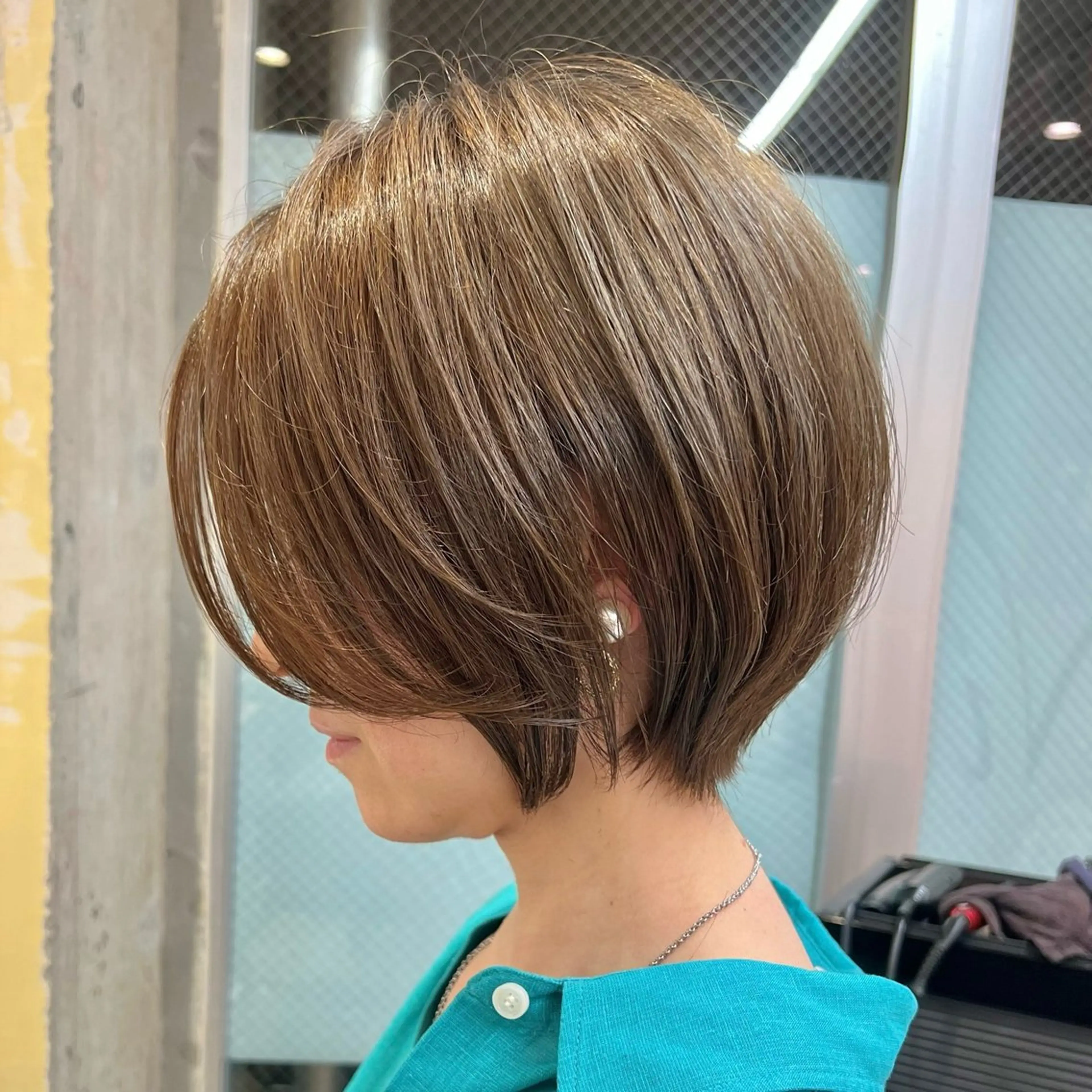 ショート カラー Vel新宿所属・白髪ぼかし特化 三澤はるかのヘアスタイル