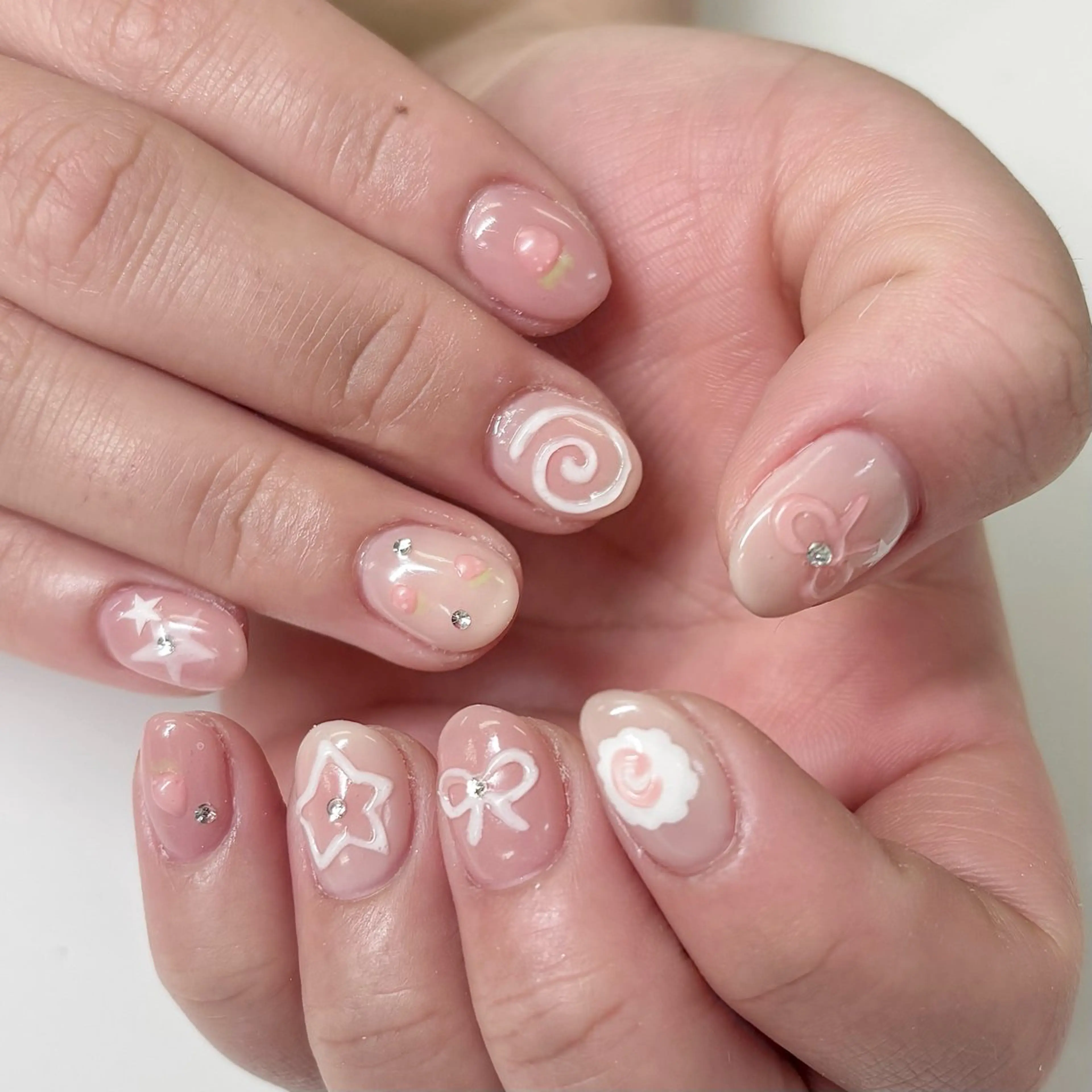 ネイル ネイルサロンアジアン池袋店所属・林 夏萌のネイルデザイン