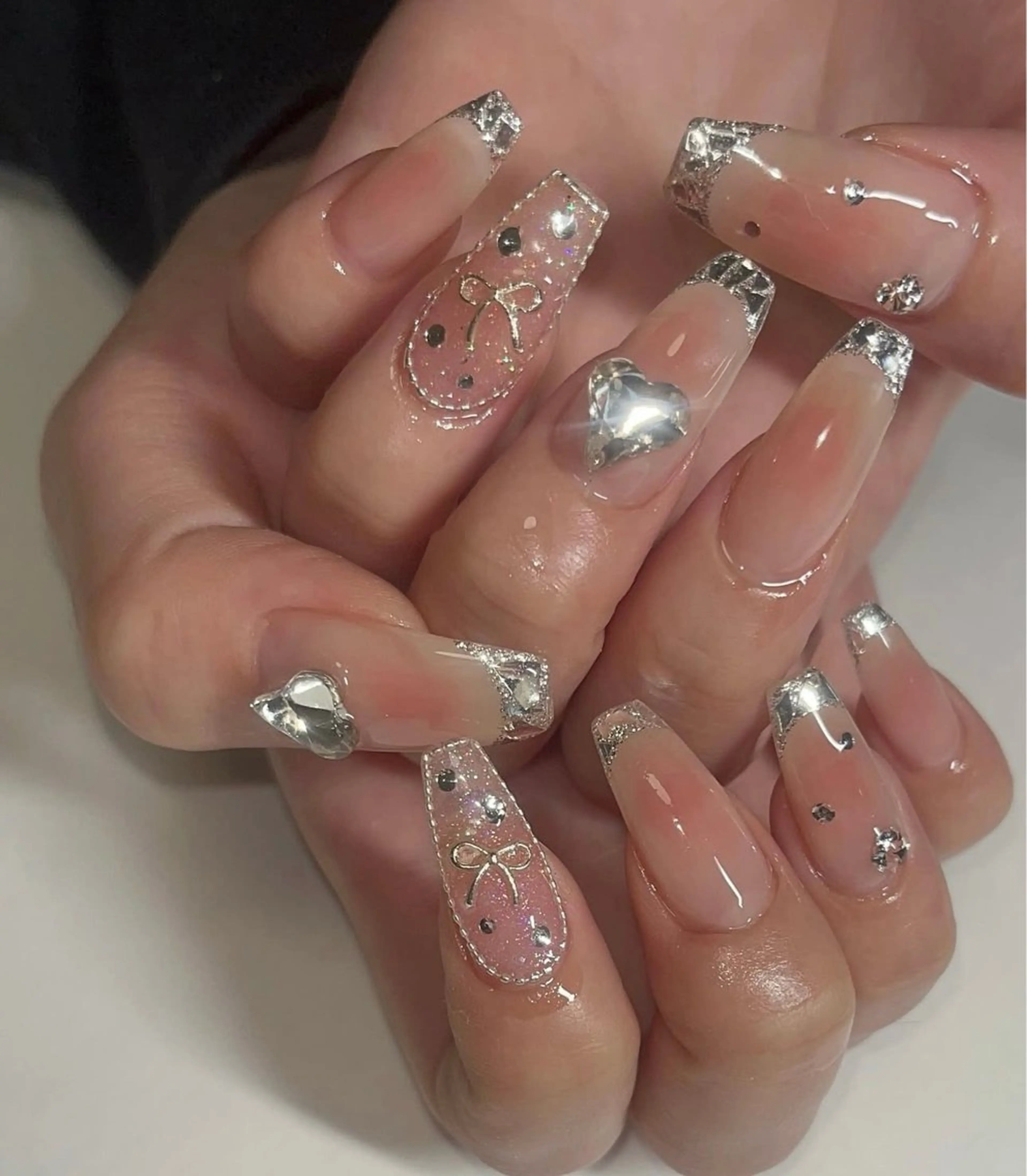 ネイル グラデーション キラキラネイル ワンカラーネイル 冬ネイル Jenn Nail Salonのネイルデザイン